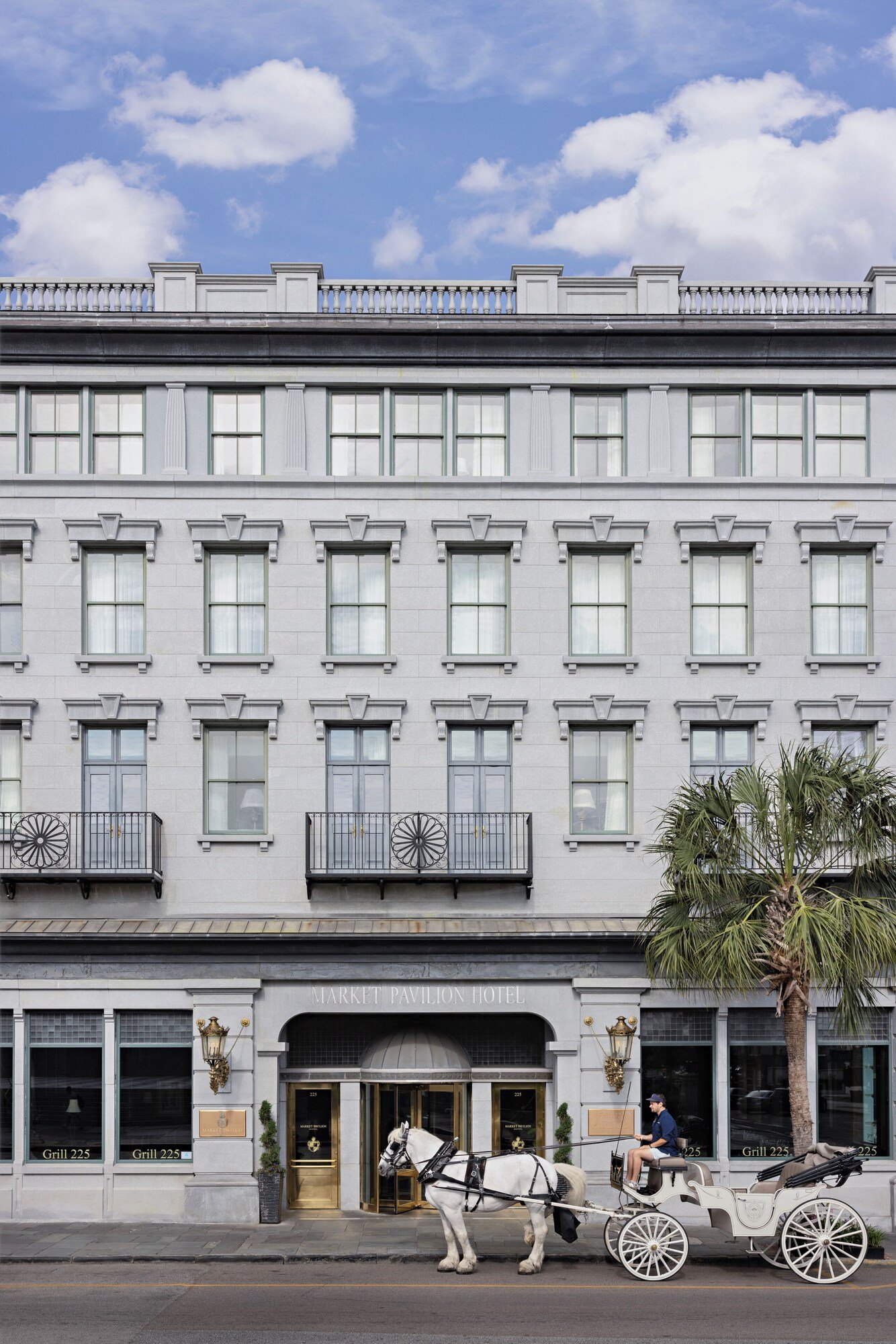 Market Pavilion Hotel, backstory