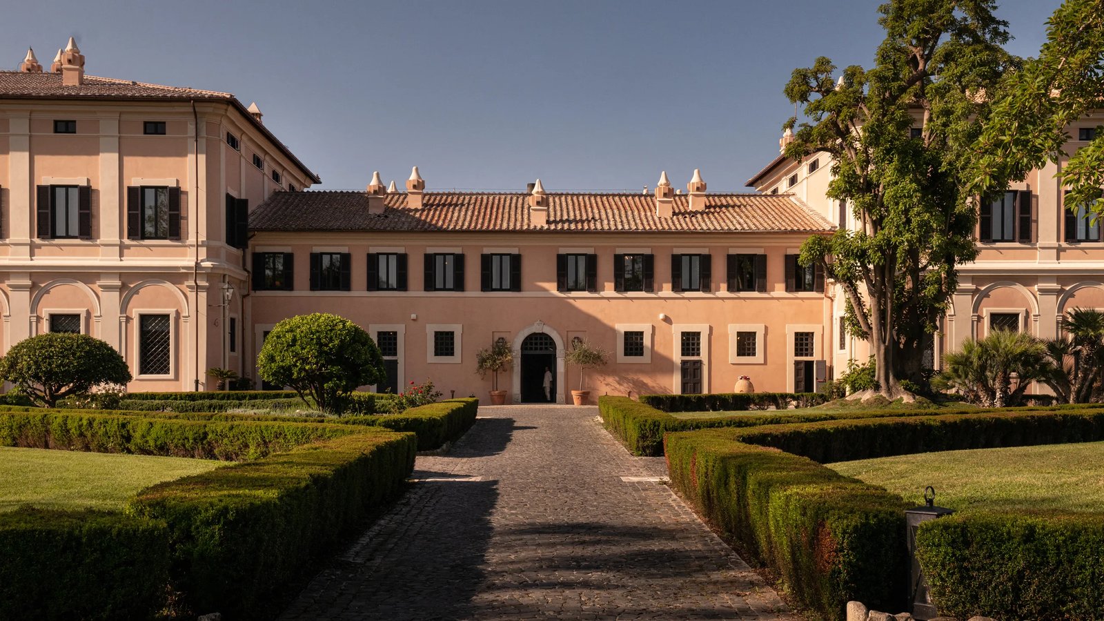 La Posta Vecchia Hotel Ladispoli, how it began