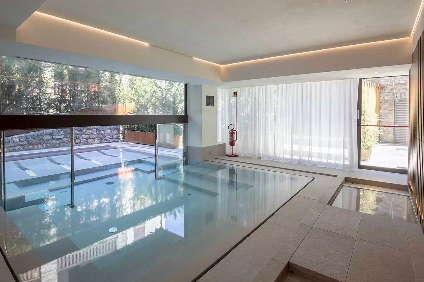 Le Massif Courmayeur, the pool