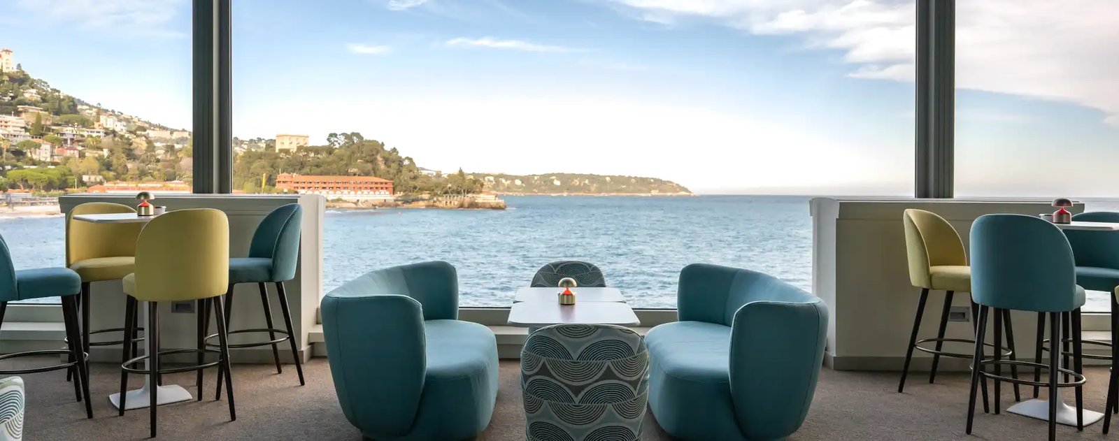 Monte-Carlo Bay Hotel & Resort, at the table