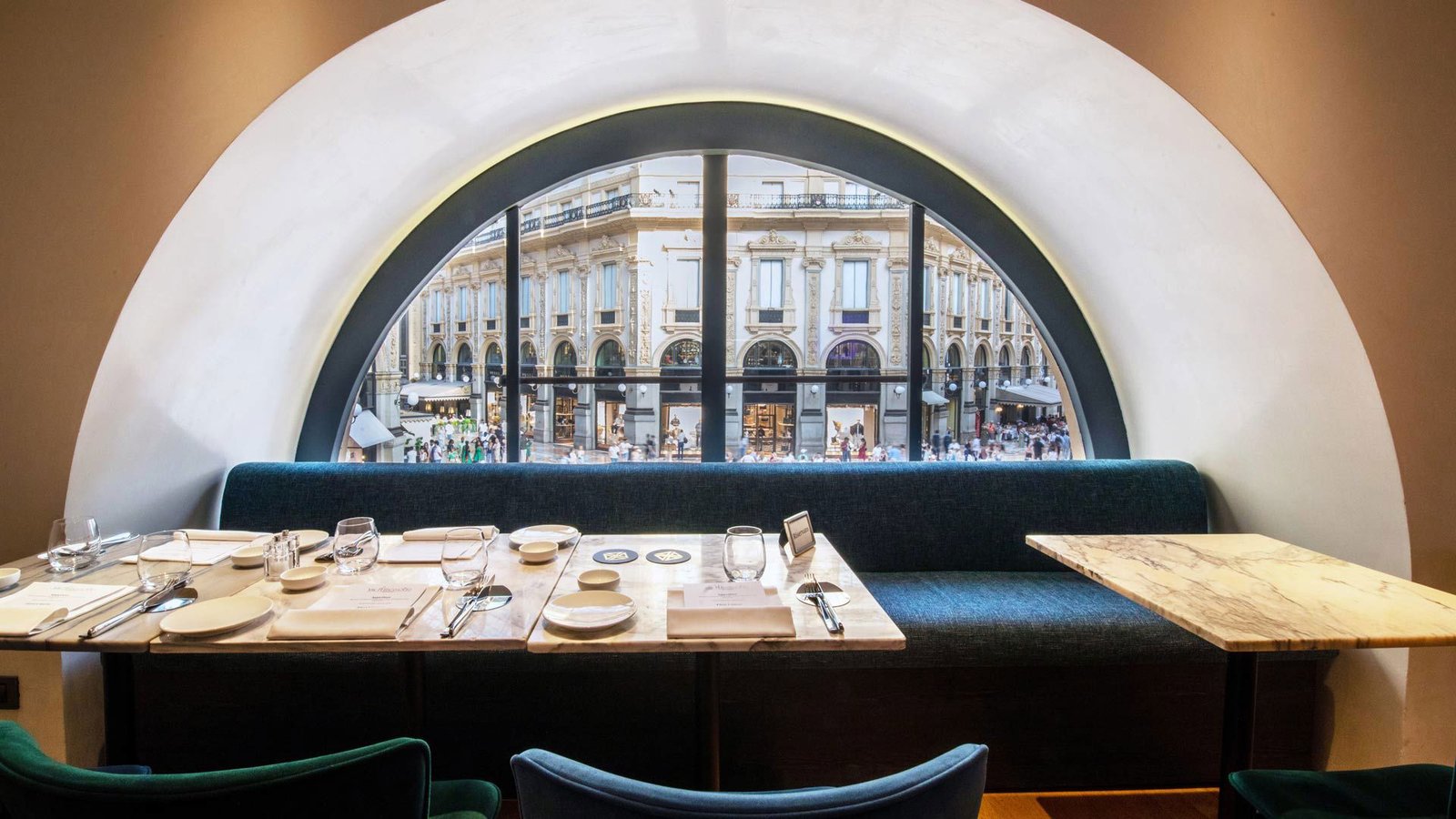 Galleria Vik Milano — eat & drink