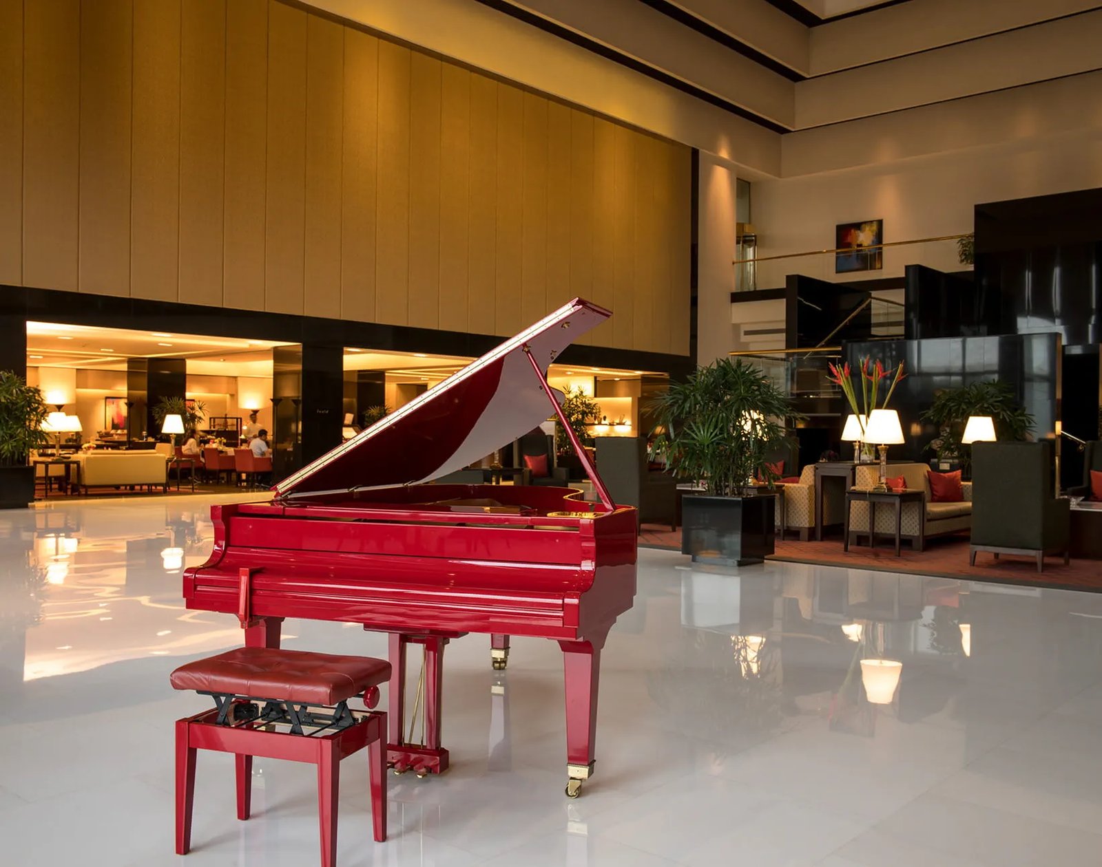 The Oberoi, Mumbai, vibe