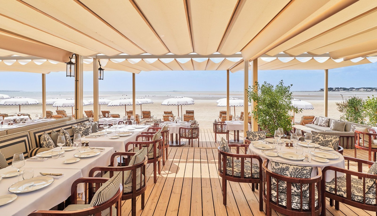 Hotel Barrière L'Hermitage La Baule, at the table
