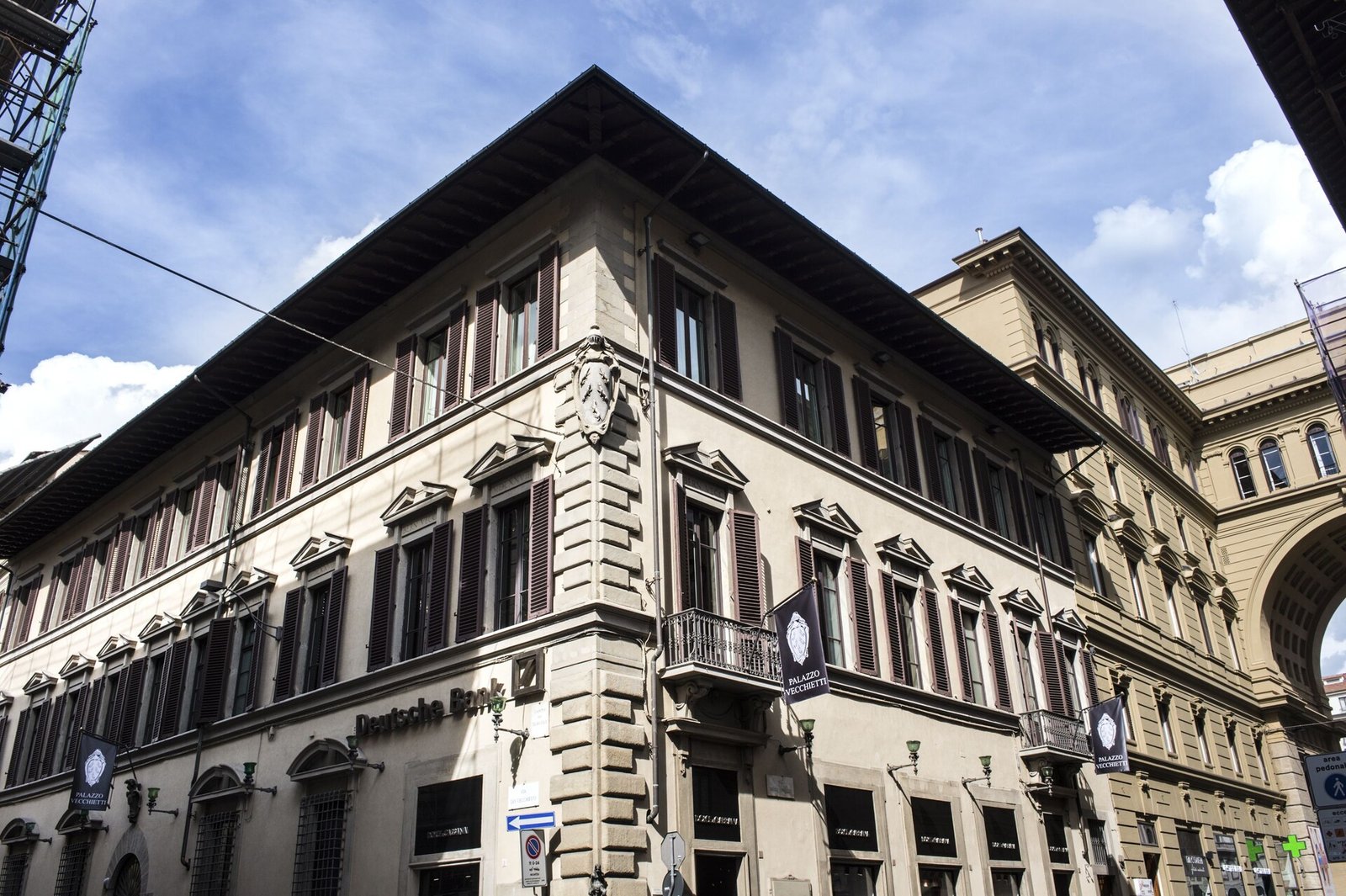 Palazzo Vecchietti, backstory