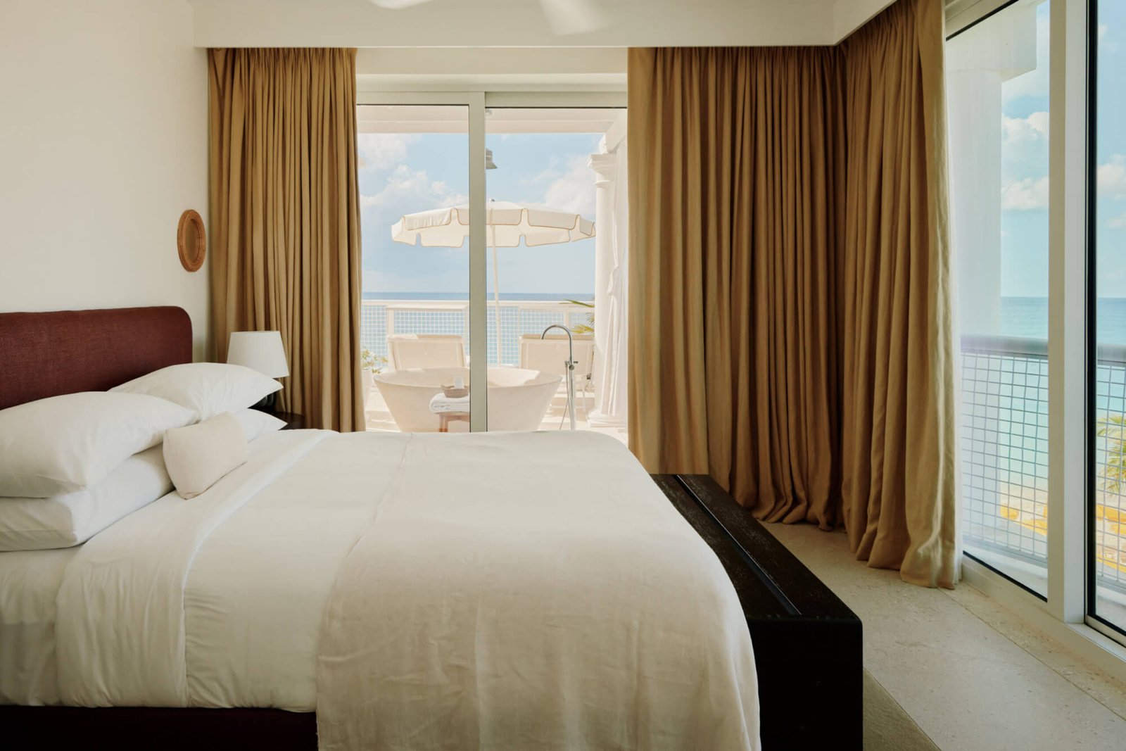 Palm Heights, rooms
