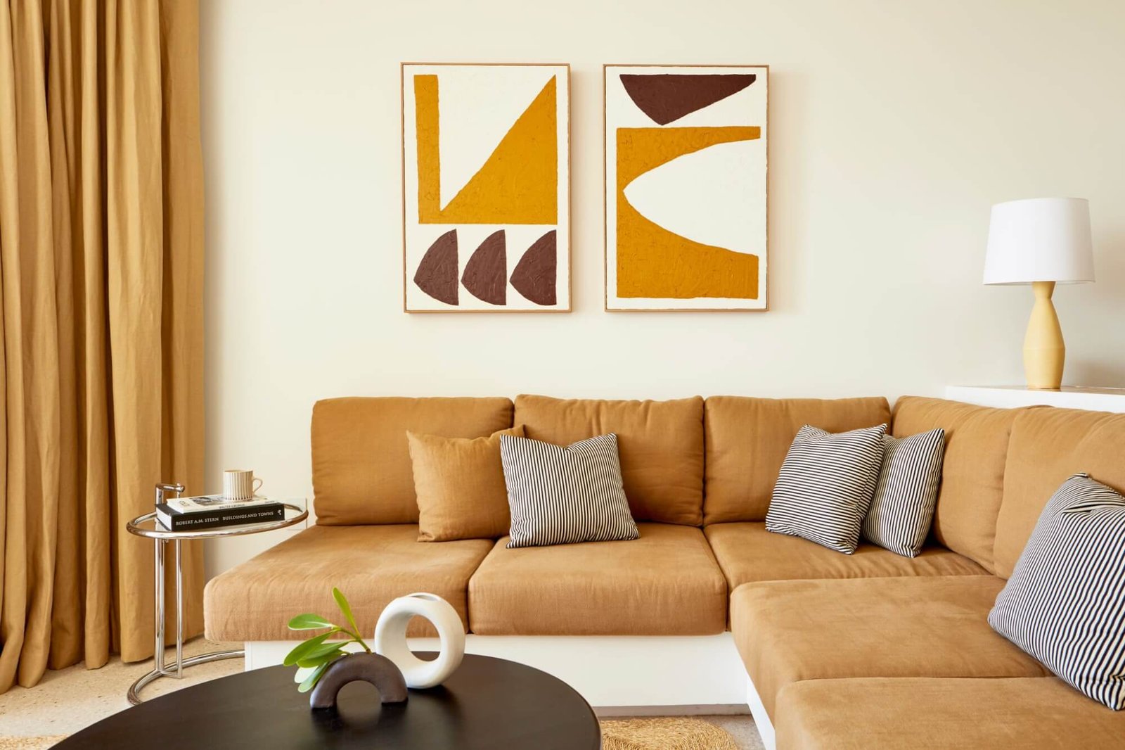 Palm Heights, rooms