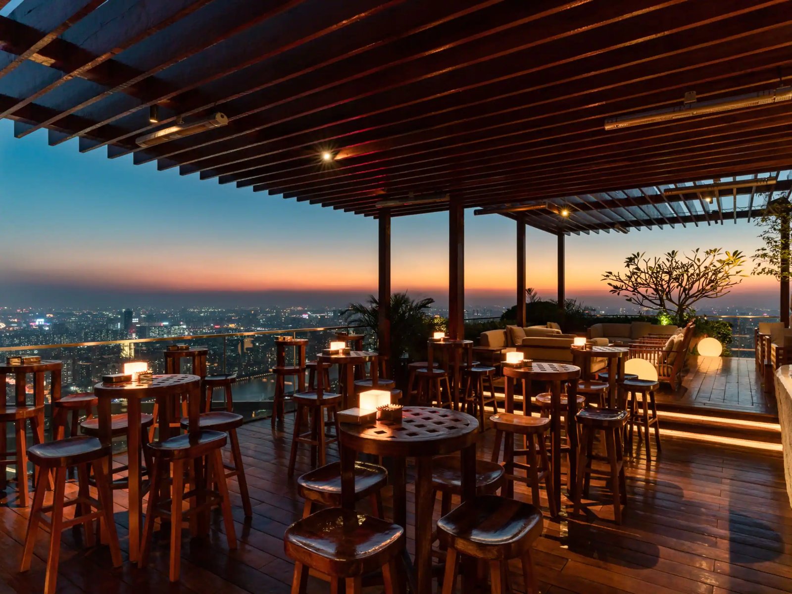 Park Hyatt Guangzhou, the roof bar