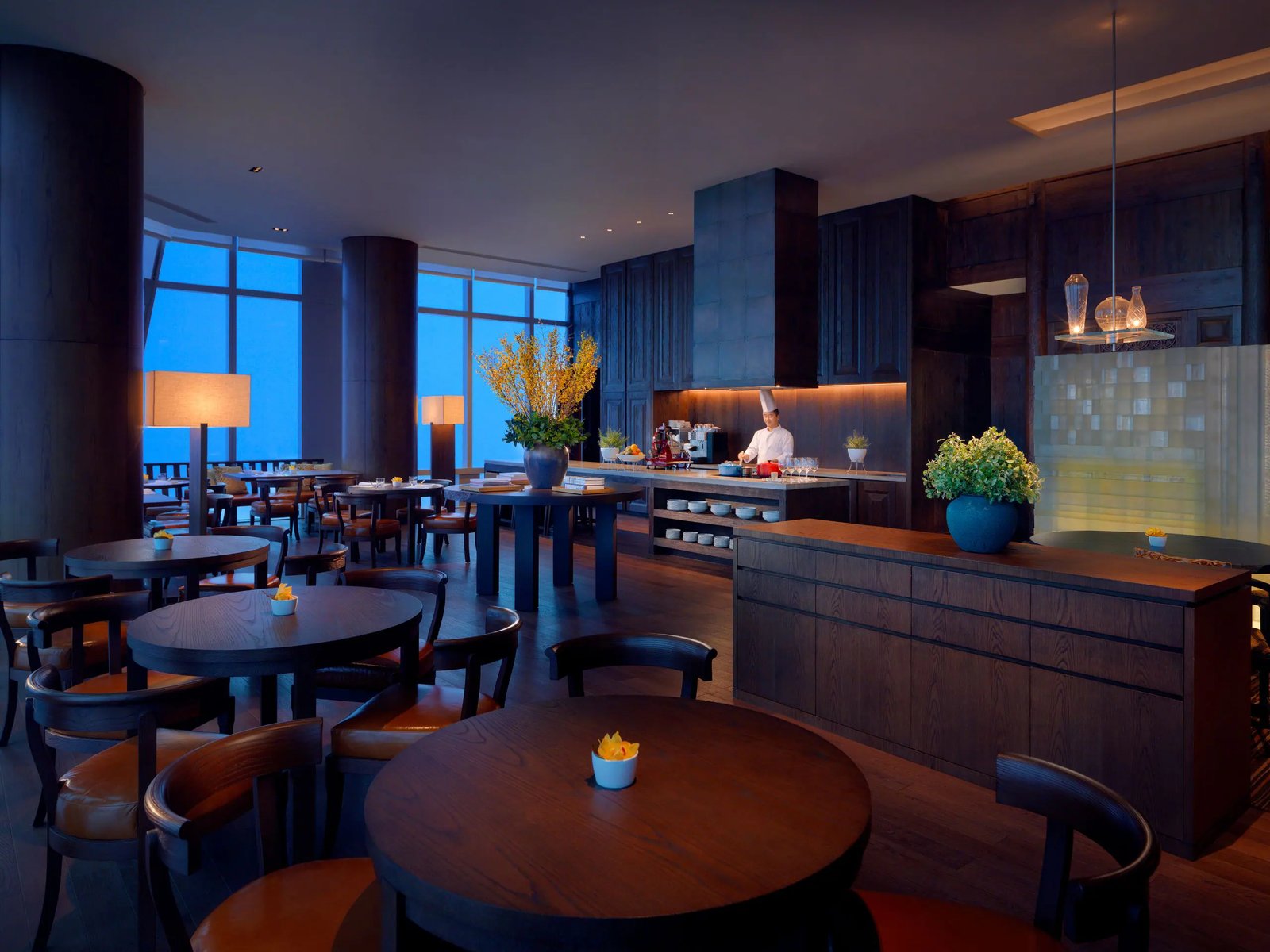 Park Hyatt Guangzhou, at the table
