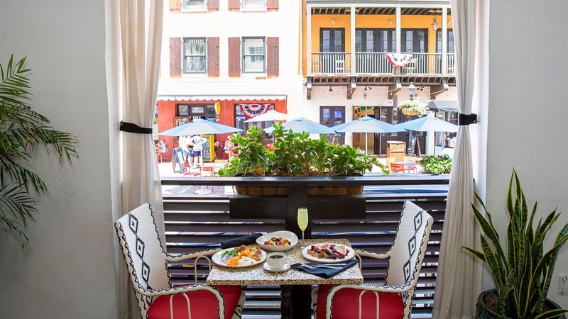 The Pearl Hotel, havana beach bar & grill