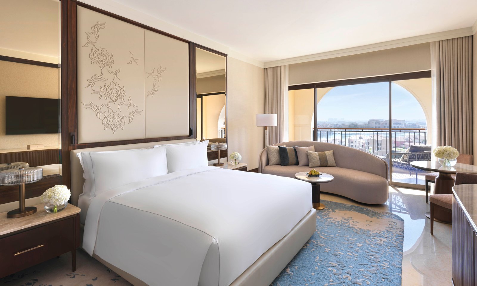 The Ritz-Carlton Abu Dhabi, Grand Canal, rooms