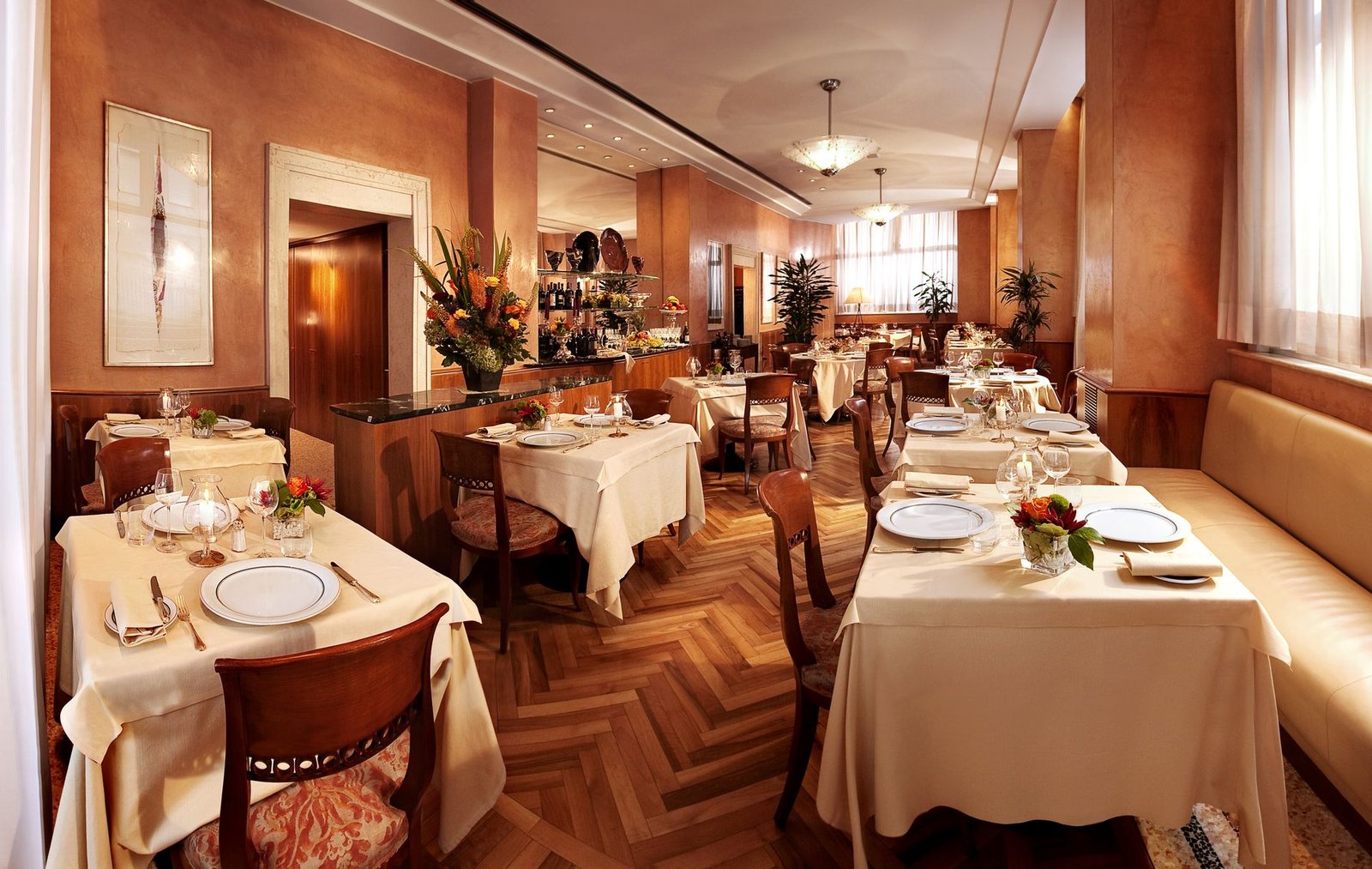 Hotel Cavour, at the table