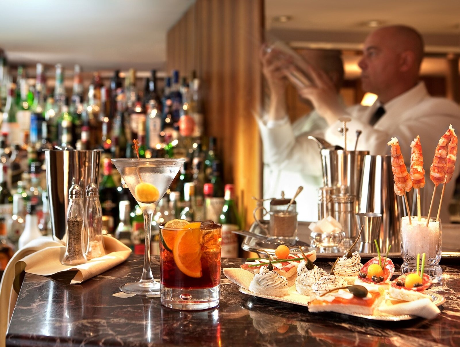 Hotel Cavour, at the table