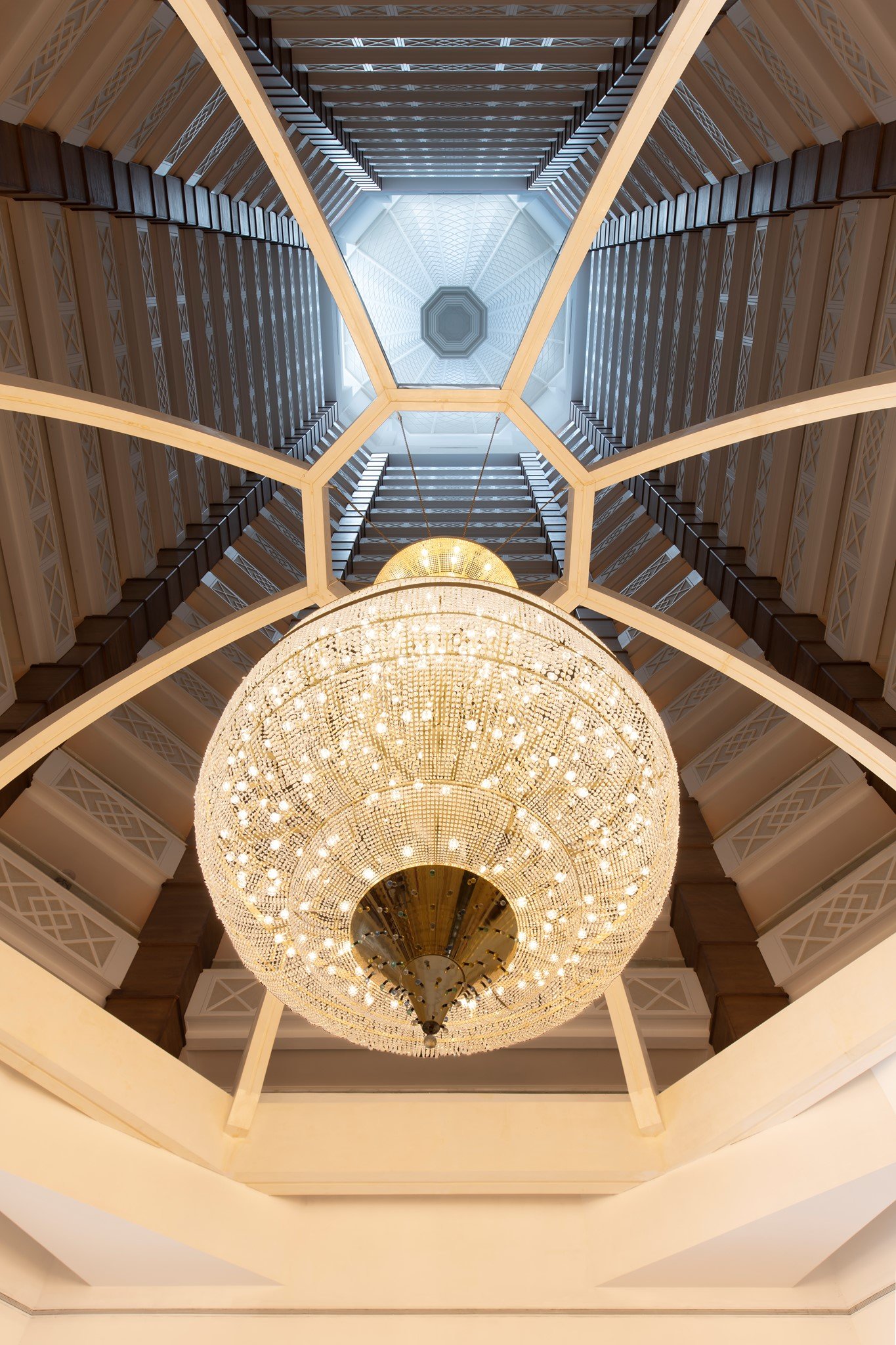 The Ritz-Carlton, Doha, vibe