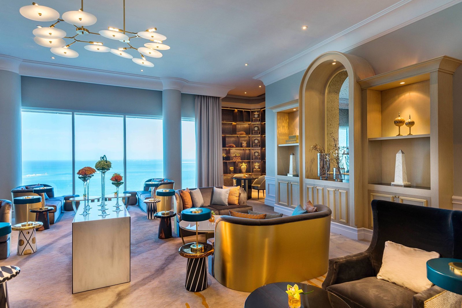 The Ritz-Carlton, Doha, vibe