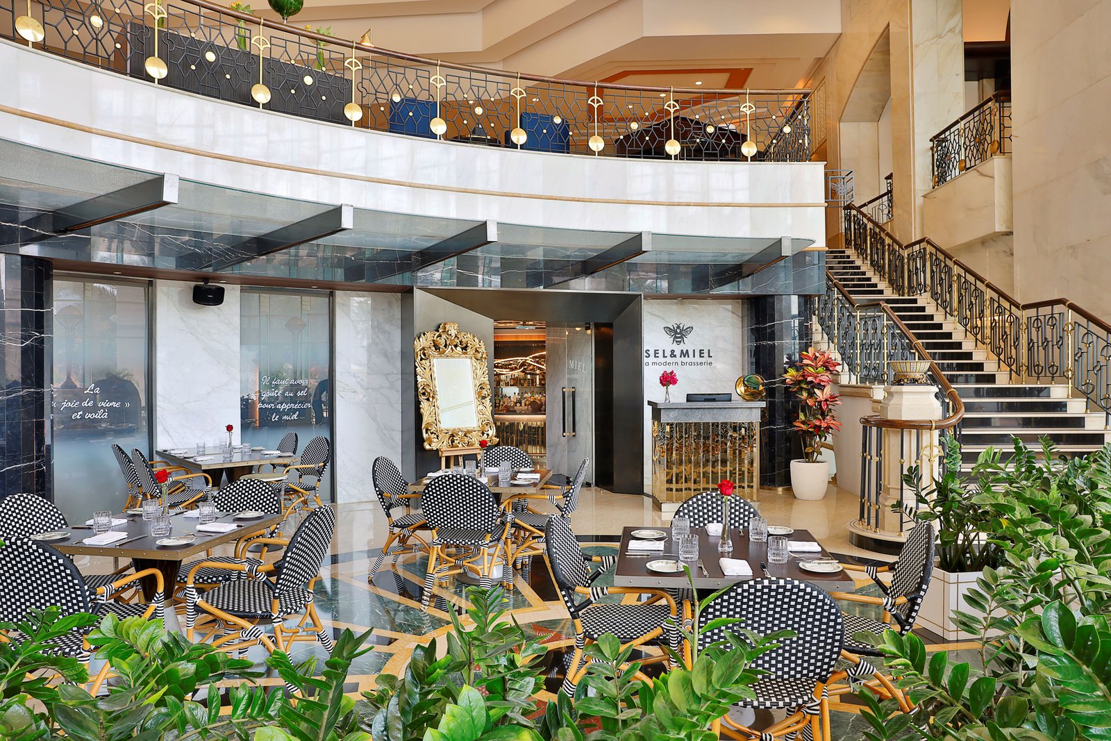 The Ritz-Carlton, Doha, eat & drink