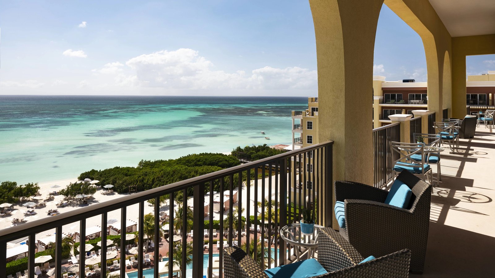 The Ritz-Carlton, Aruba, vibe