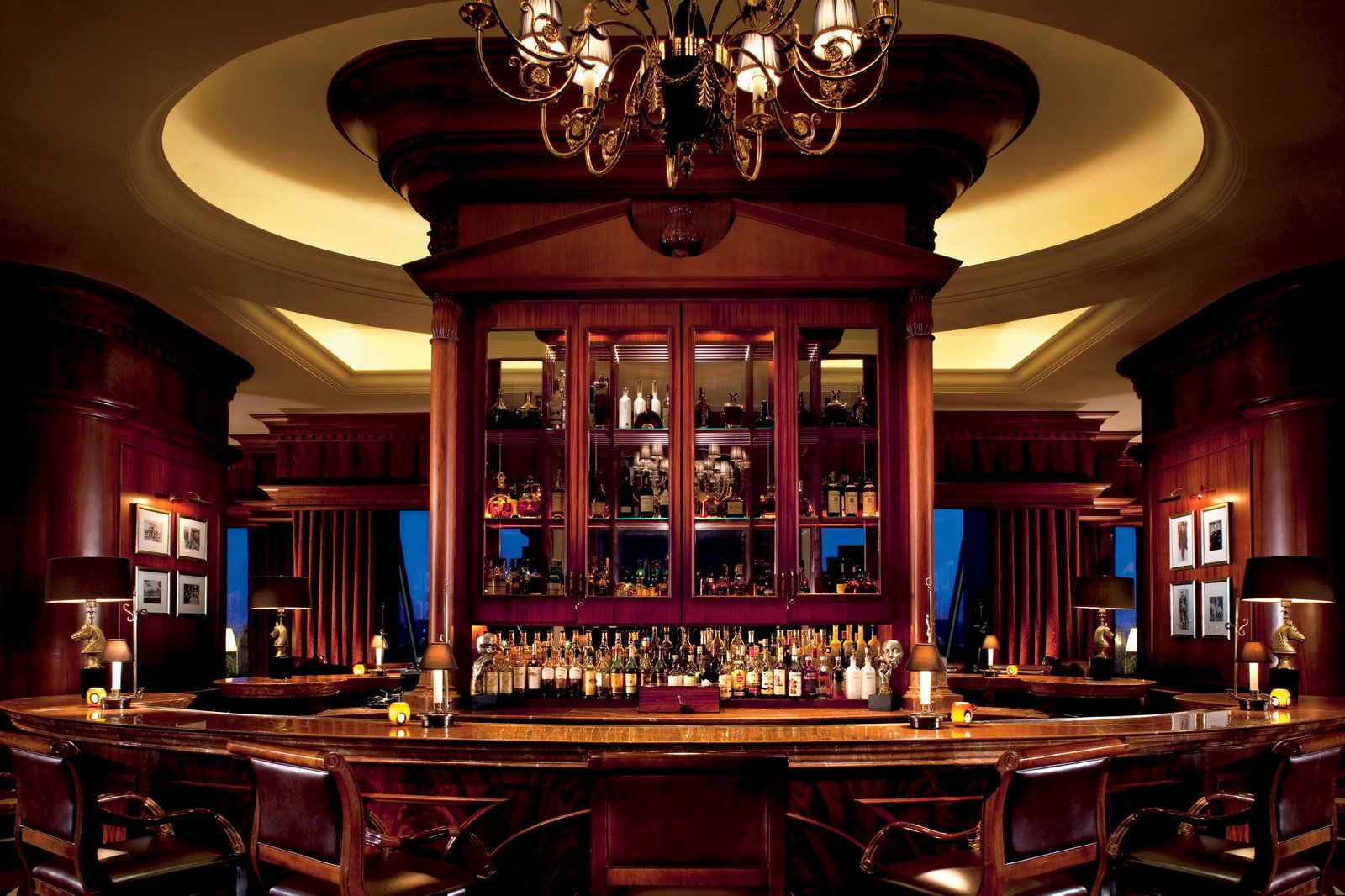 The Ritz-Carlton, Guangzhou, at the table