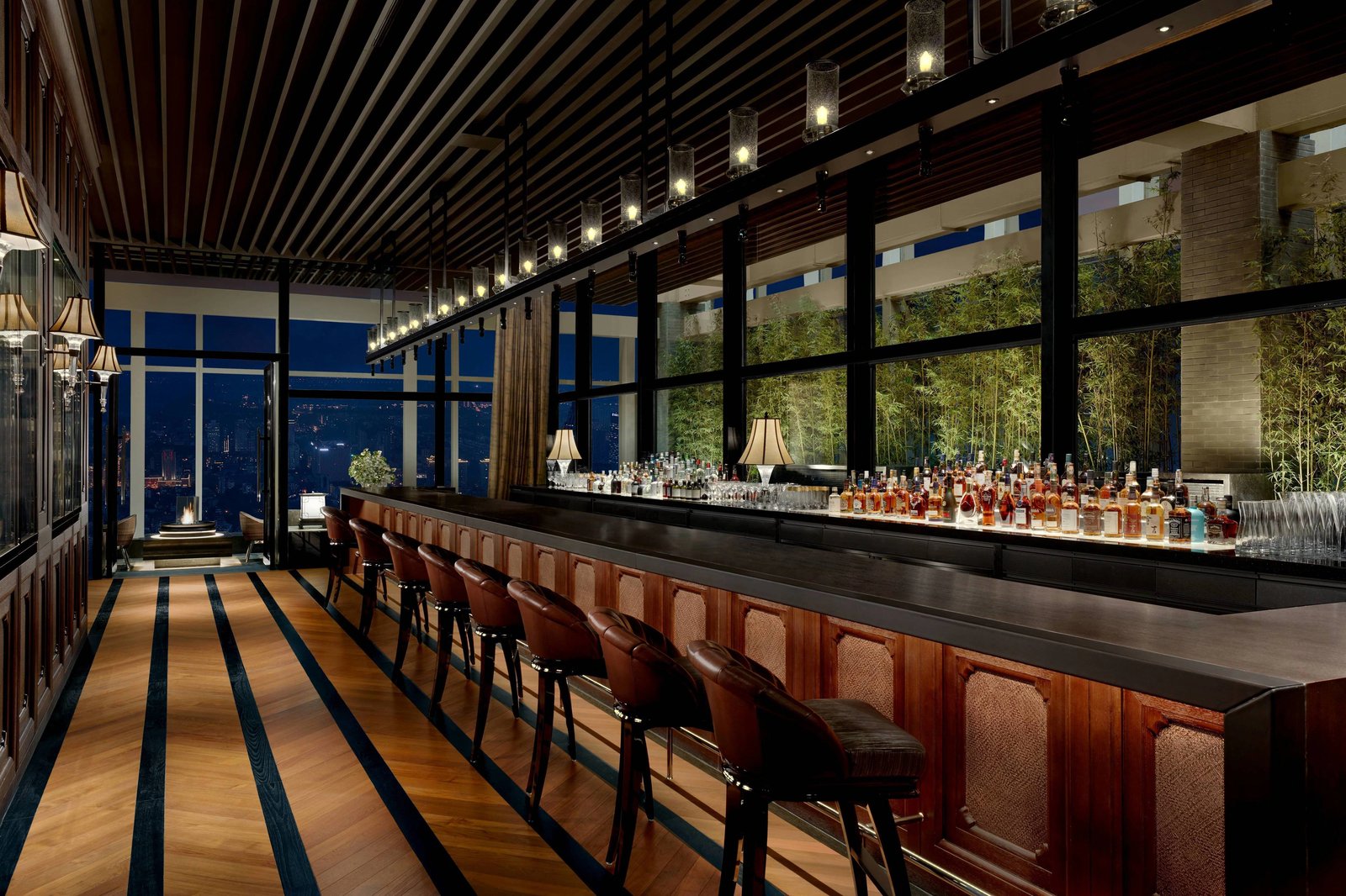 The Ritz-Carlton, Nanjing, at the table