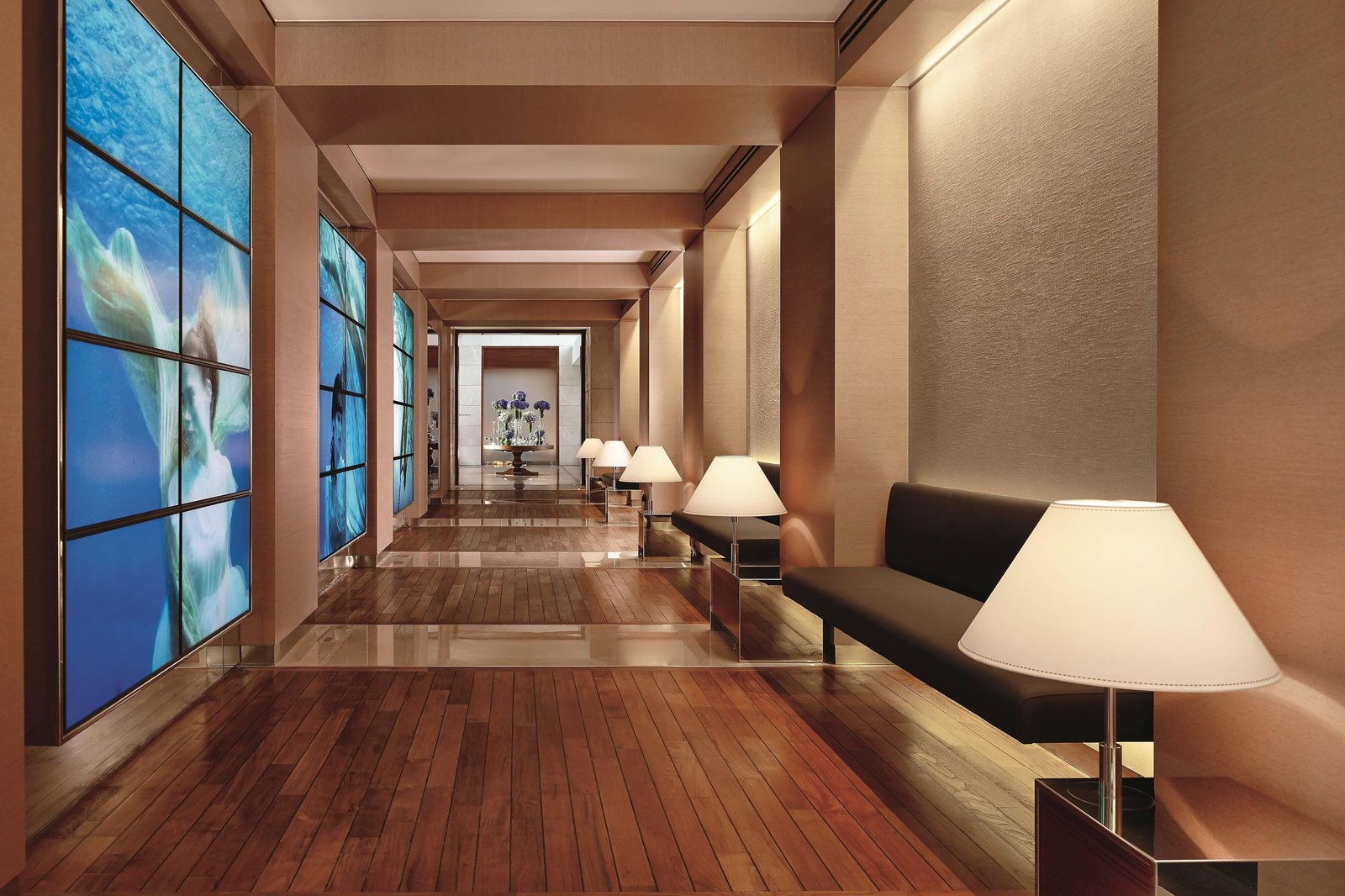 The Ritz-Carlton, Herzliya, vibe