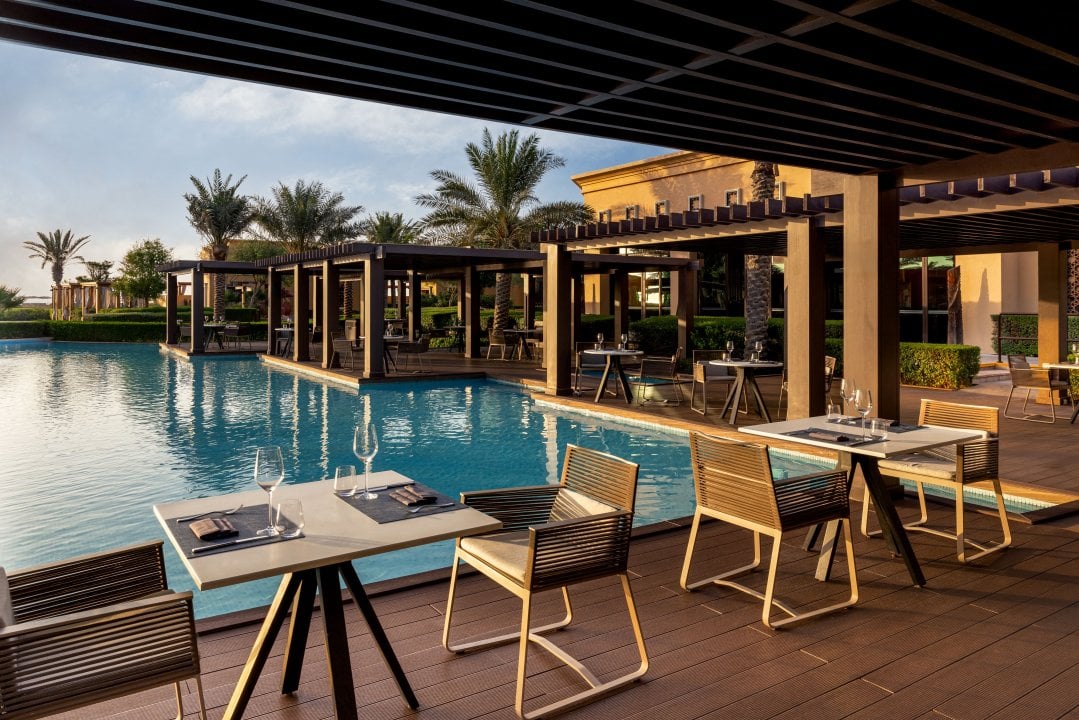 Saadiyat Rotana Resort & Villas, eat & drink
