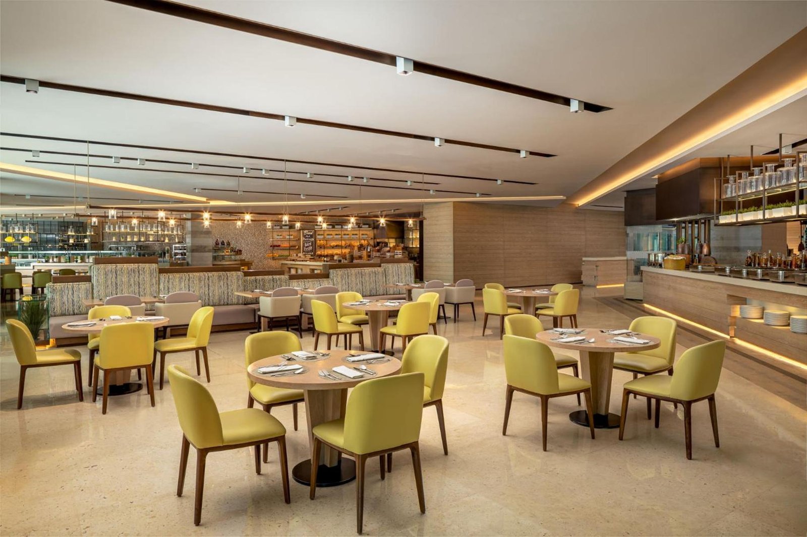 Saadiyat Rotana Resort & Villas, eat & drink