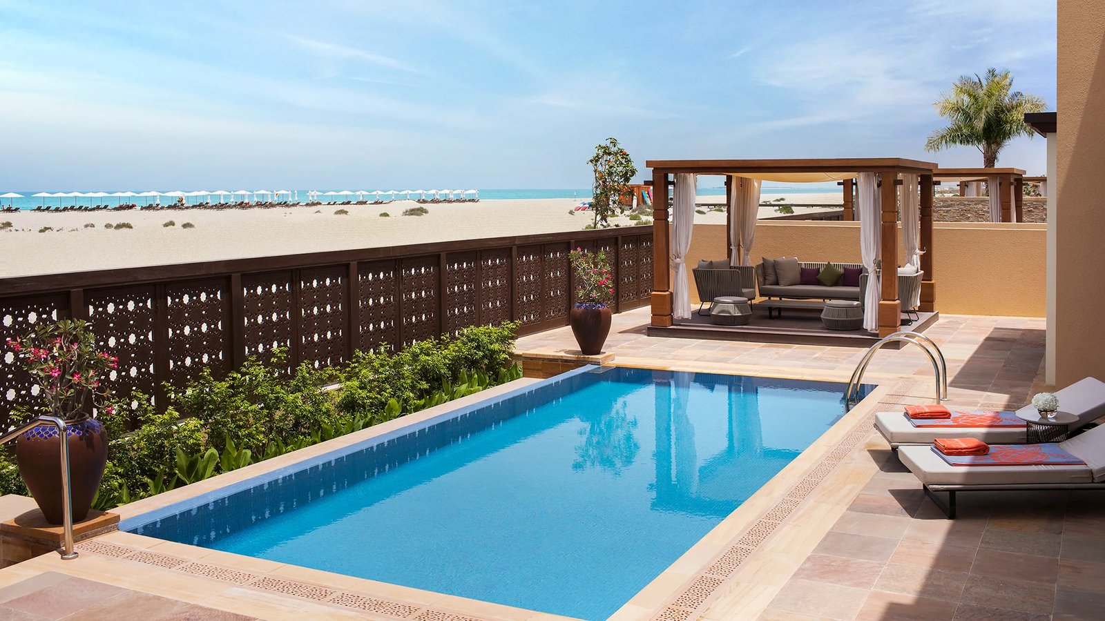 Saadiyat Rotana Resort & Villas, vibe