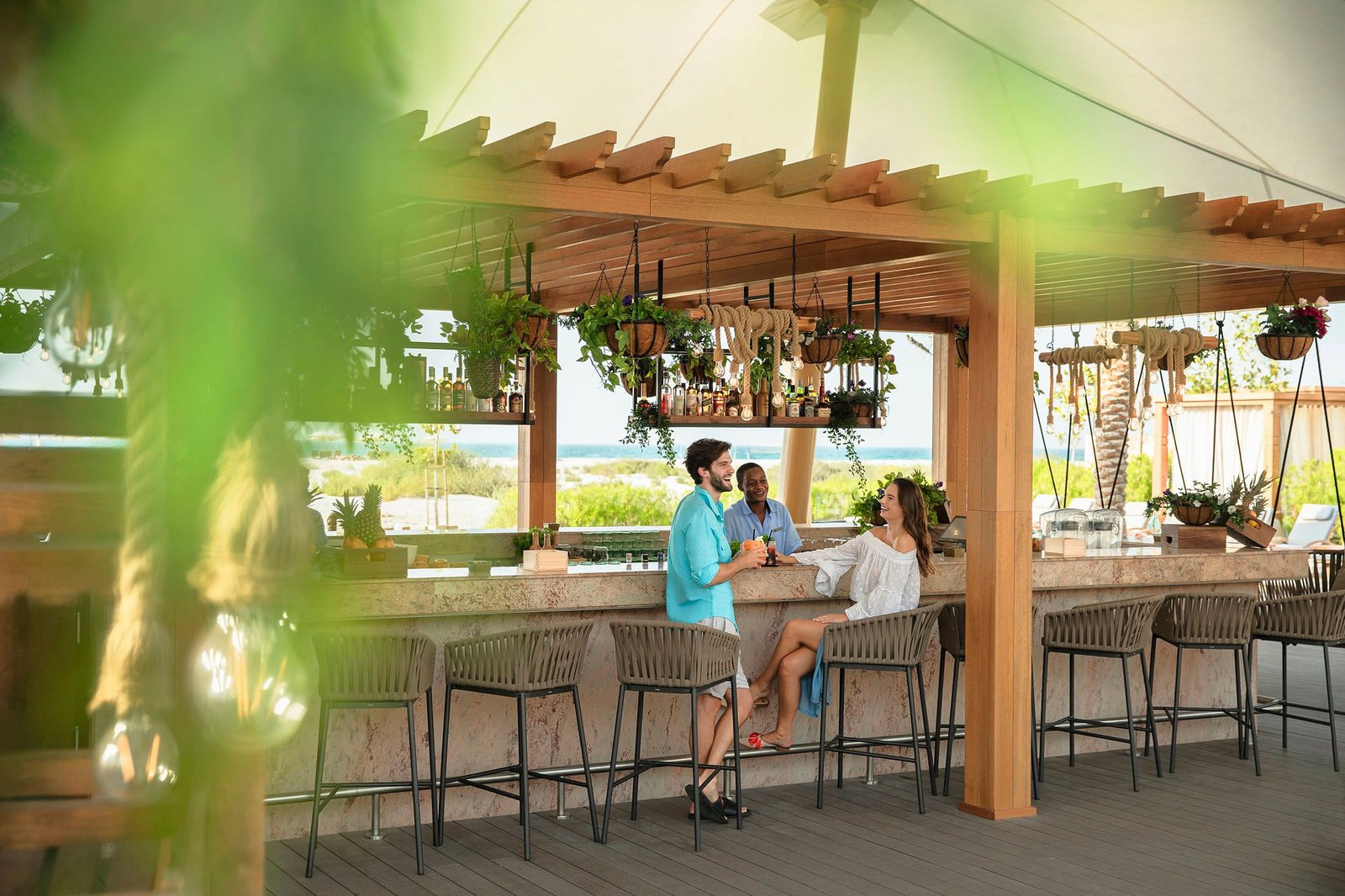 Saadiyat Rotana Resort & Villas, eat & drink