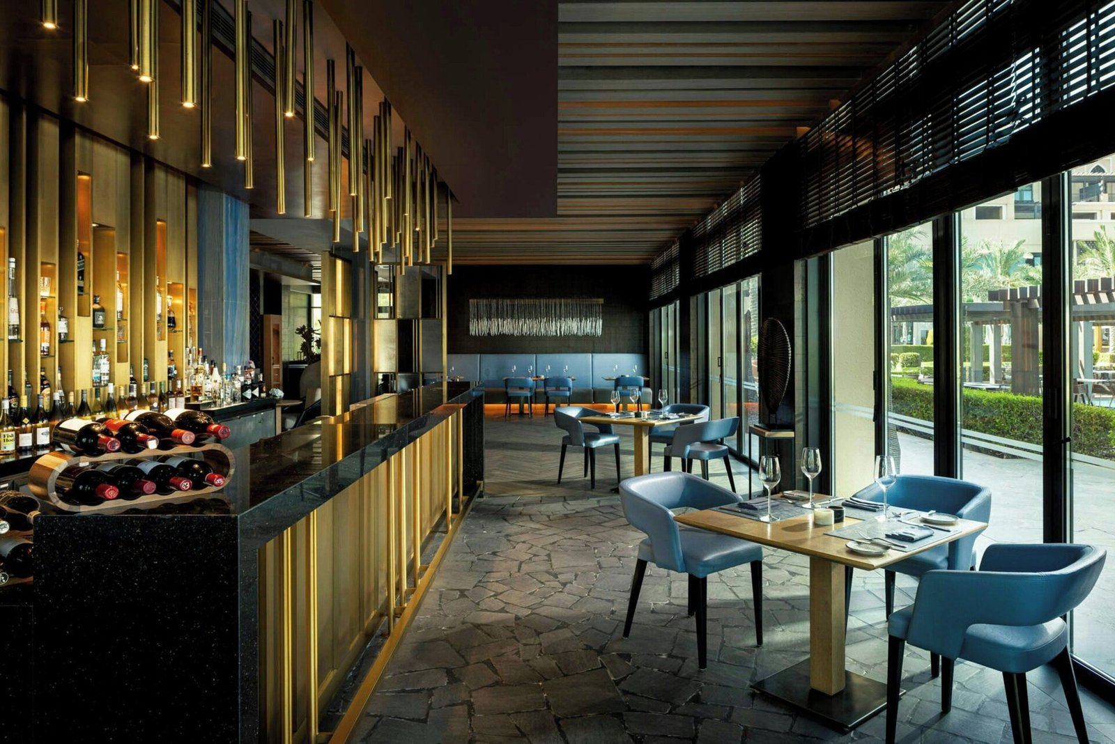 Saadiyat Rotana Resort & Villas, eat & drink