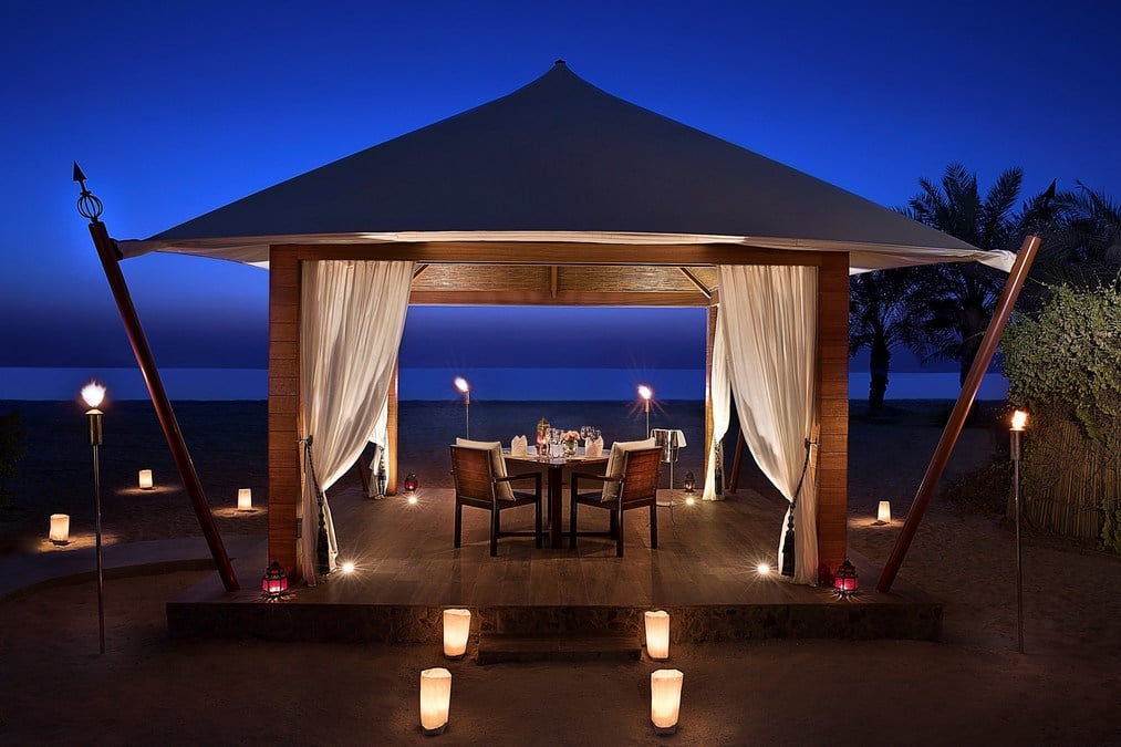 The Ritz-Carlton Ras Al Khaimah, Al Hamra Beach, eat & drink