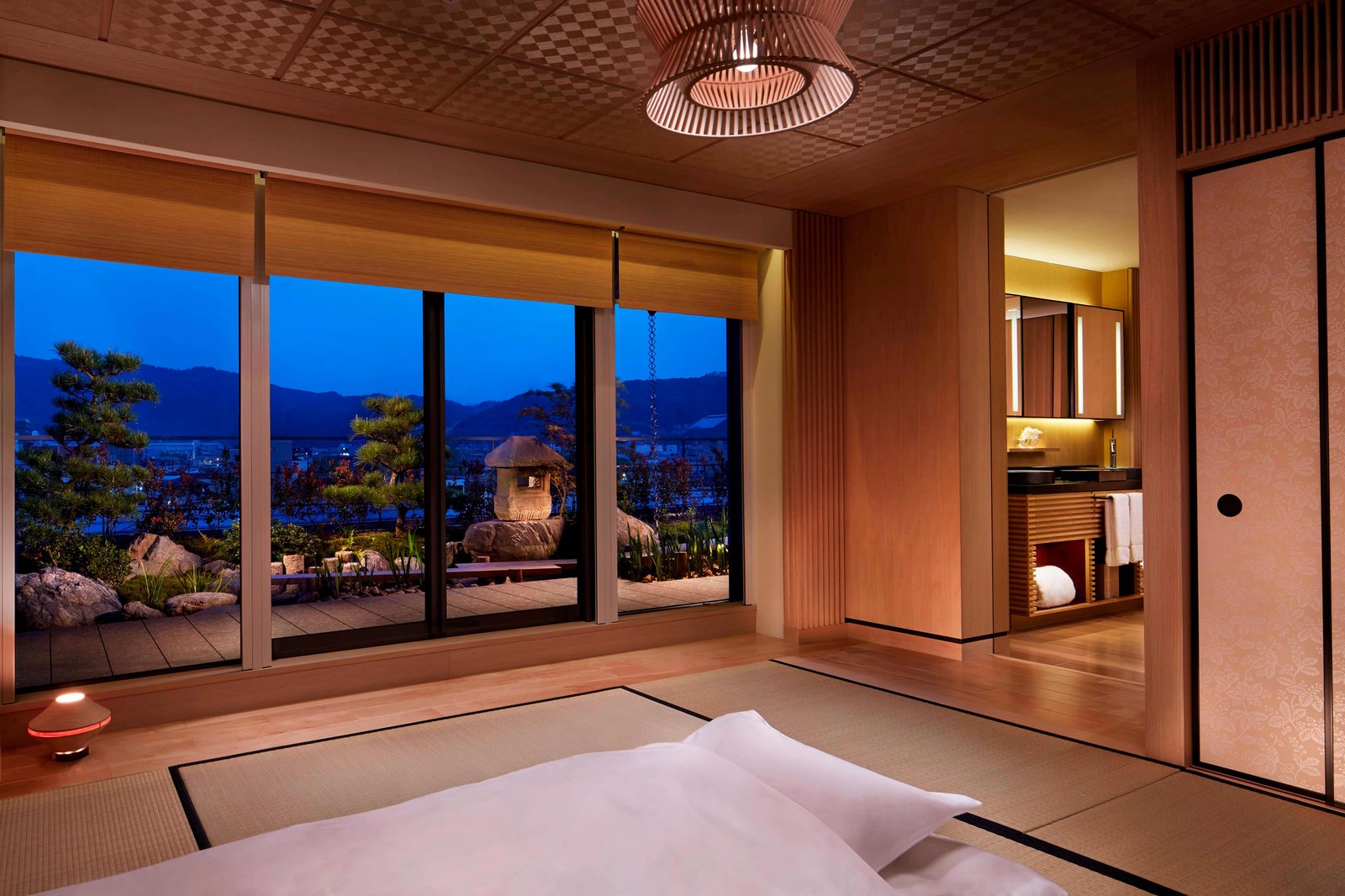 The Ritz-Carlton Kyoto — vibe