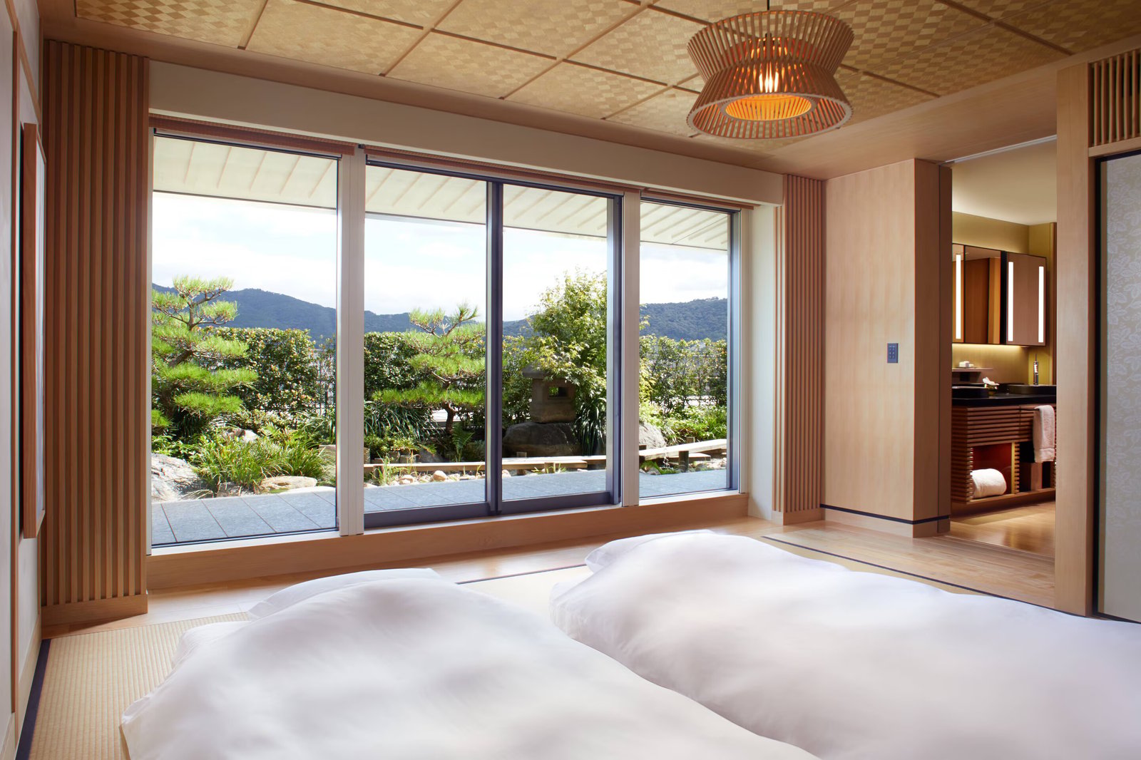 The Ritz-Carlton Kyoto — vibe