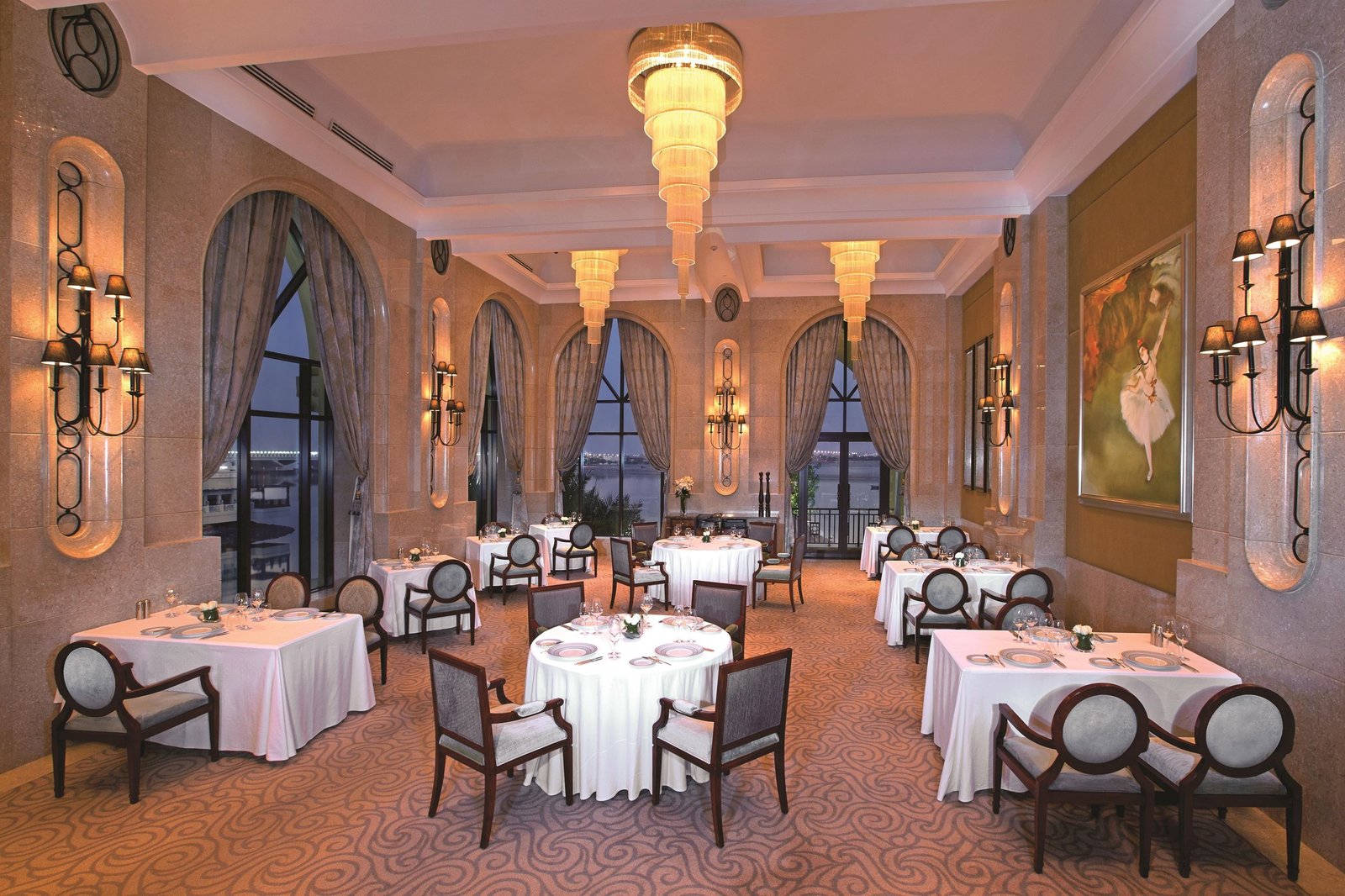 Shangri-La Qaryat Al Beri, Abu Dhabi, eat & drink