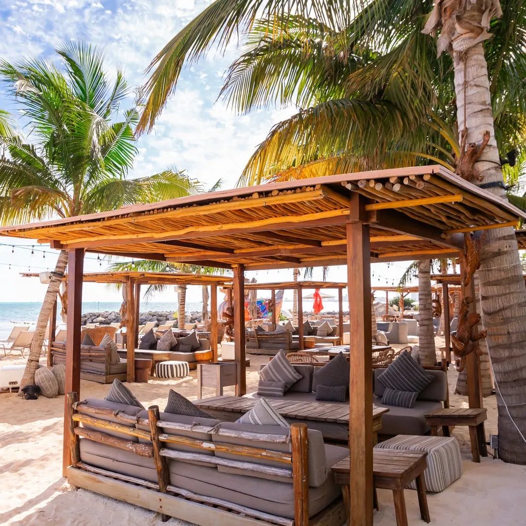 SLS Cancun, vibe