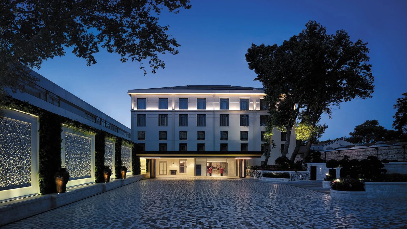 Shangri-La Bosphorus, Istanbul, backstory