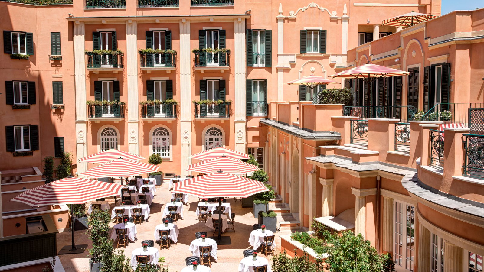 Hotel de la Ville — eat & drink