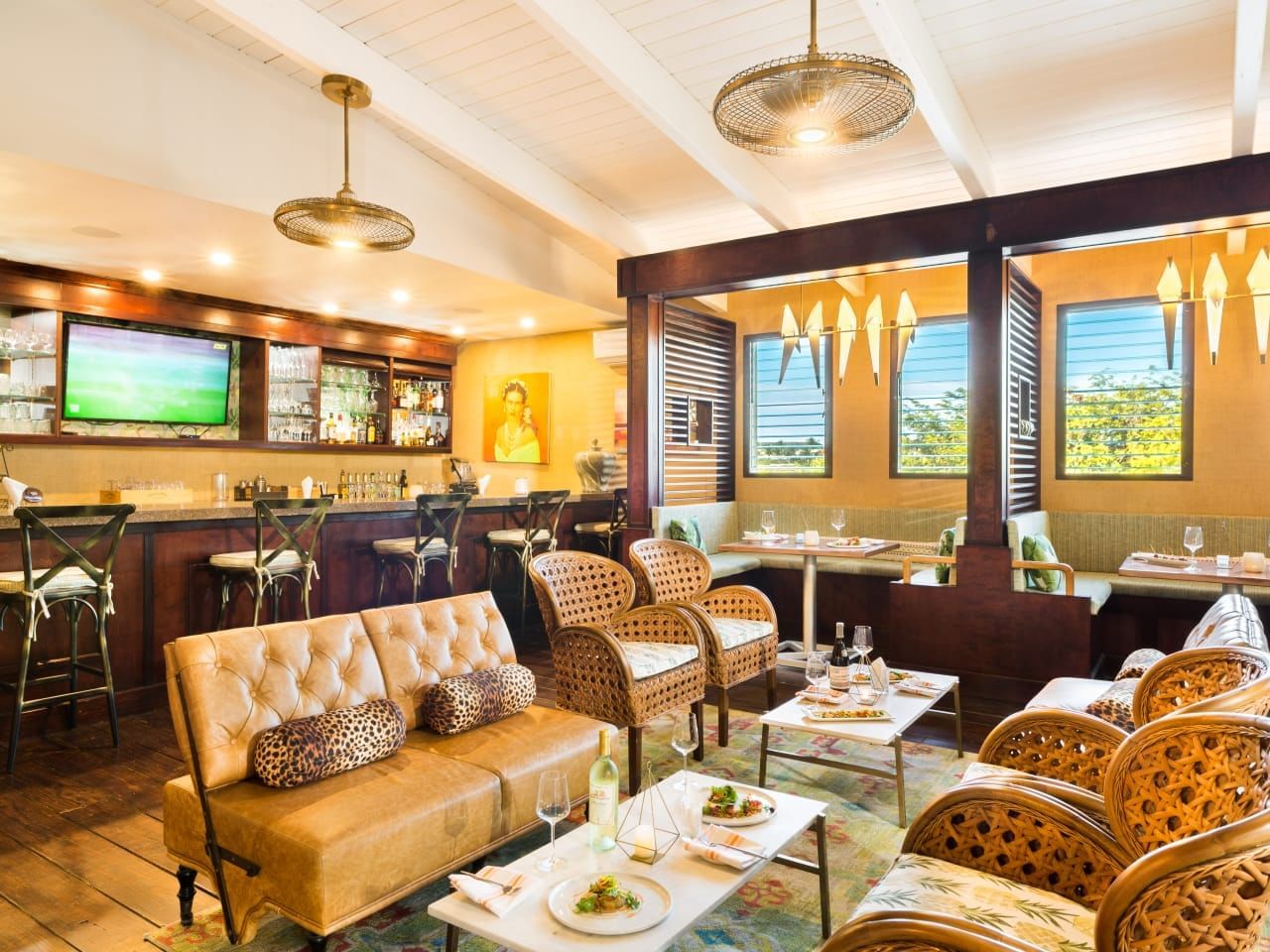The Somerset on Grace Bay, eat & drink