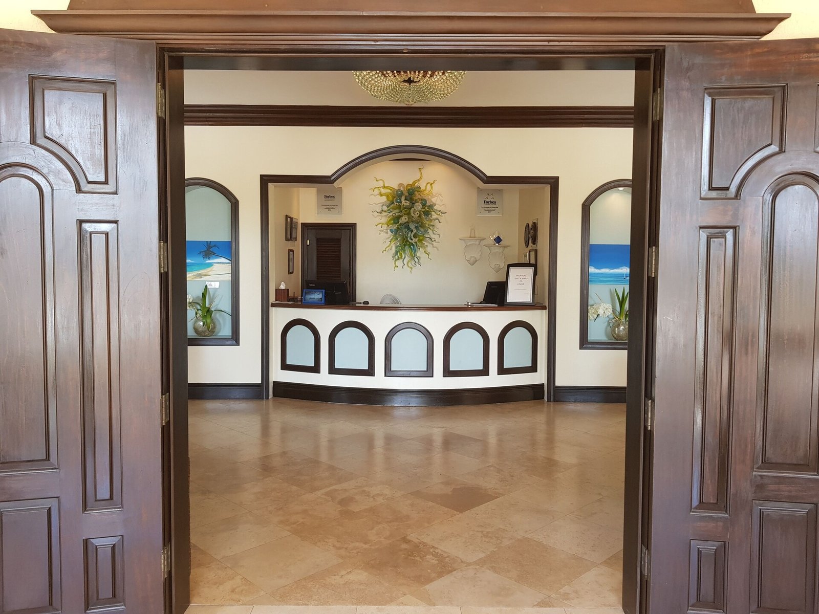 The Somerset on Grace Bay, vibe