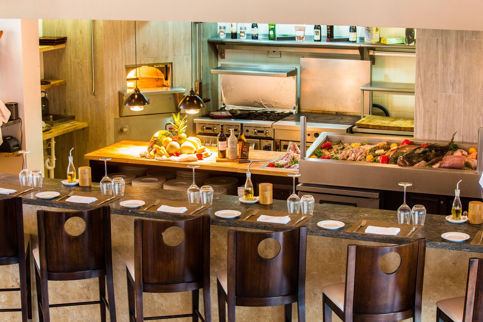 The Somerset on Grace Bay, eat & drink