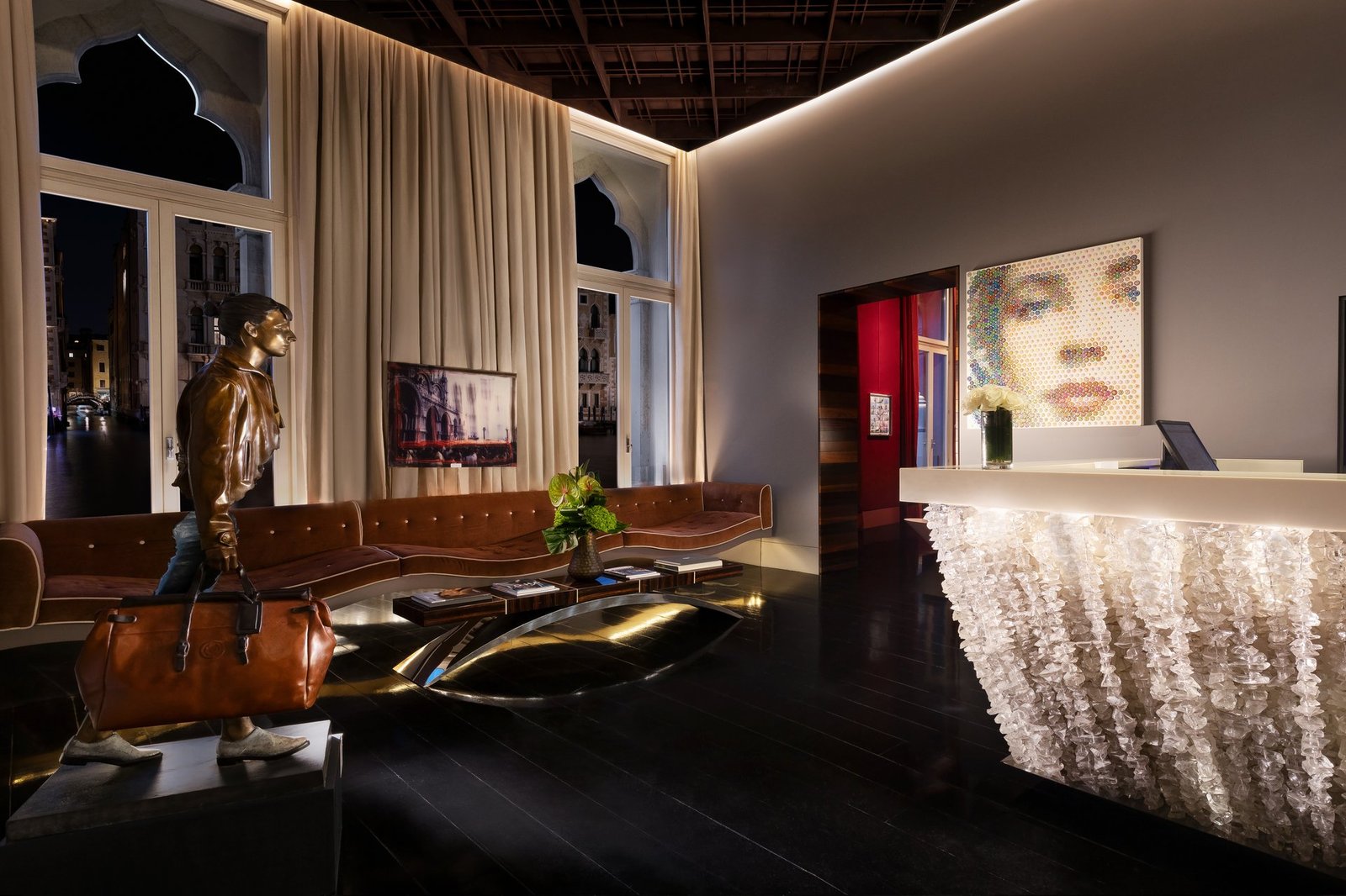 Sina Centurion Palace, vibe
