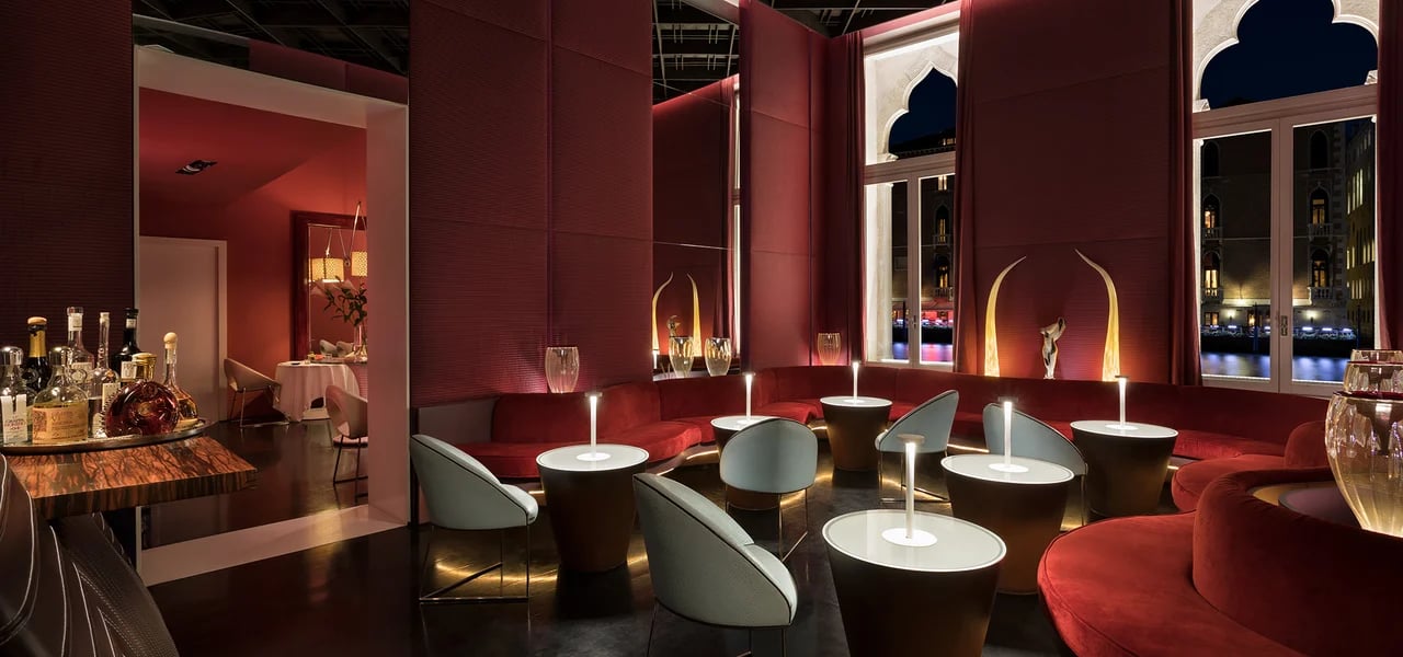 Sina Centurion Palace, eat & drink