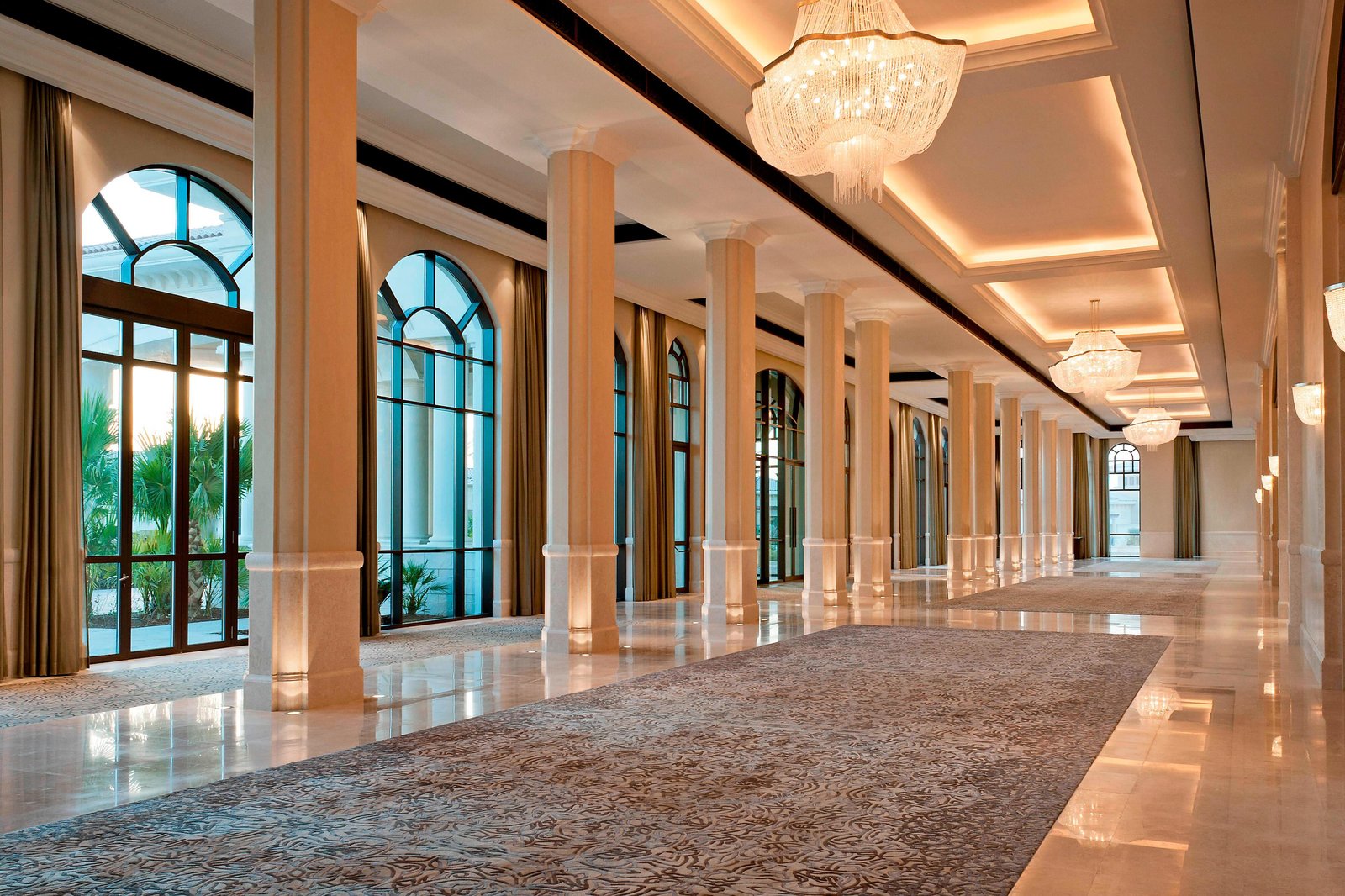 The St. Regis Saadiyat Island Resort, Abu Dhabi, vibe