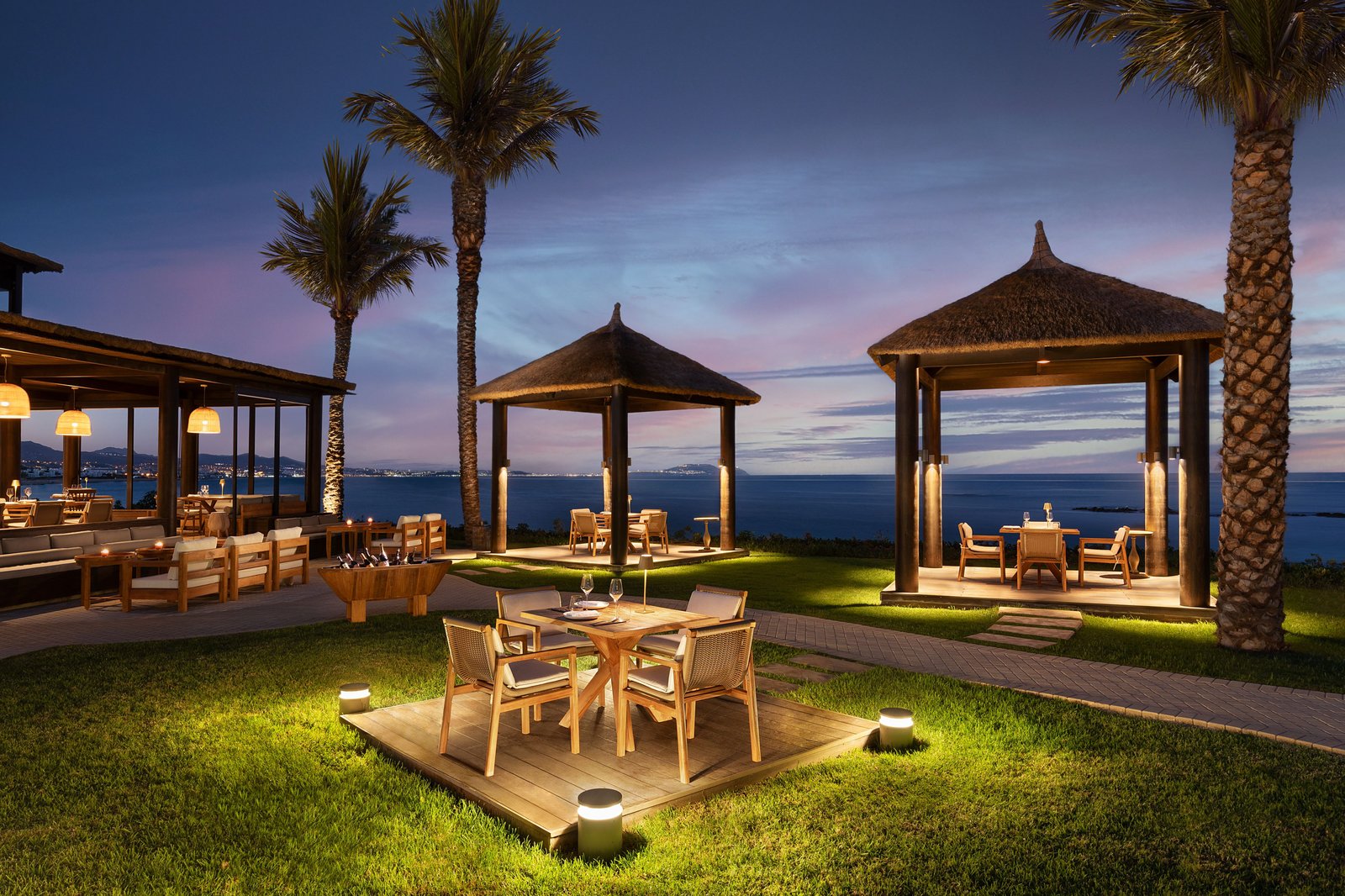 The St. Regis La Bahia Blanca Resort, Tamuda Bay, eat & drink