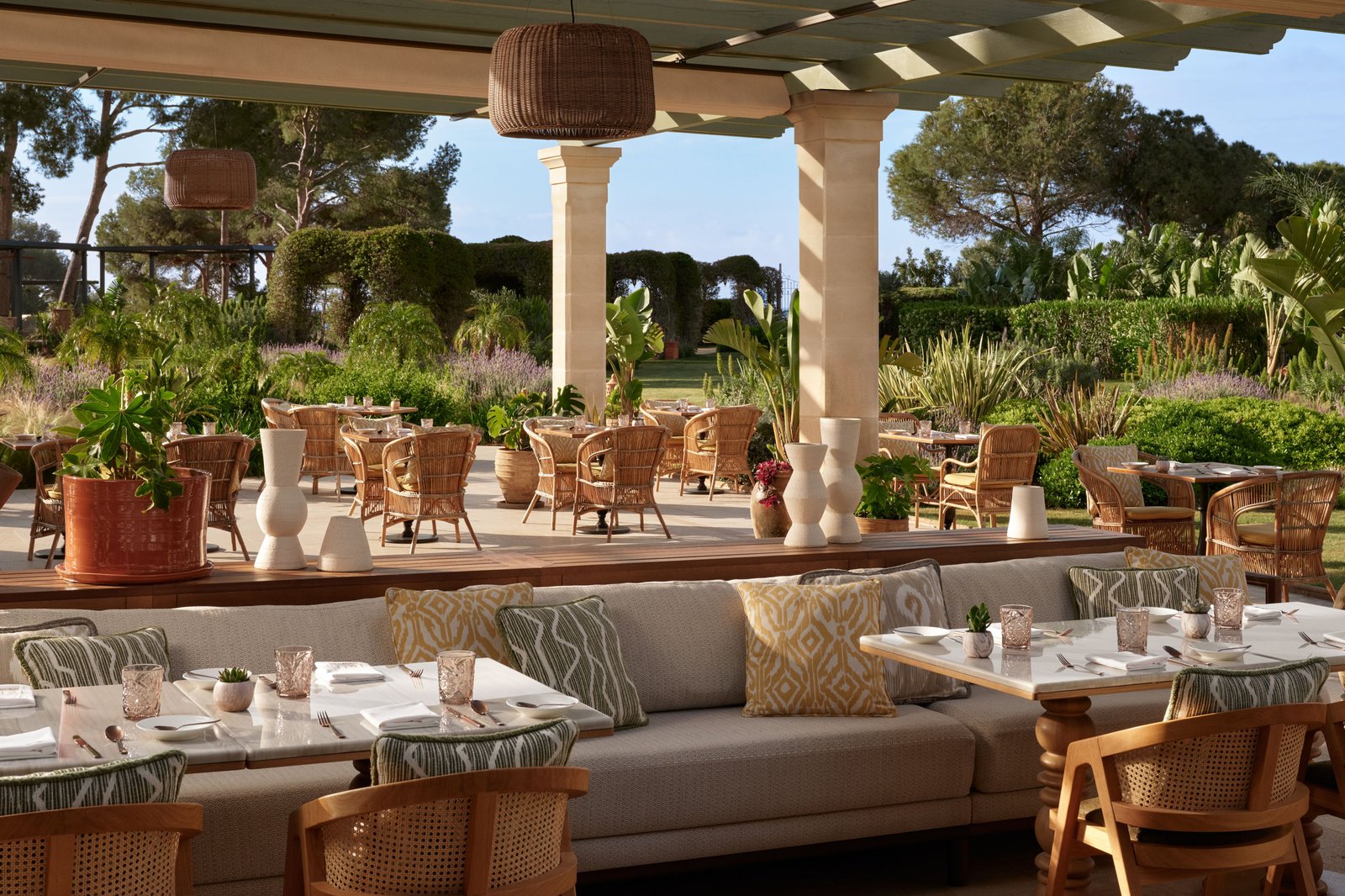 St Regis Mardavall Mallorca Resort, eat & drink