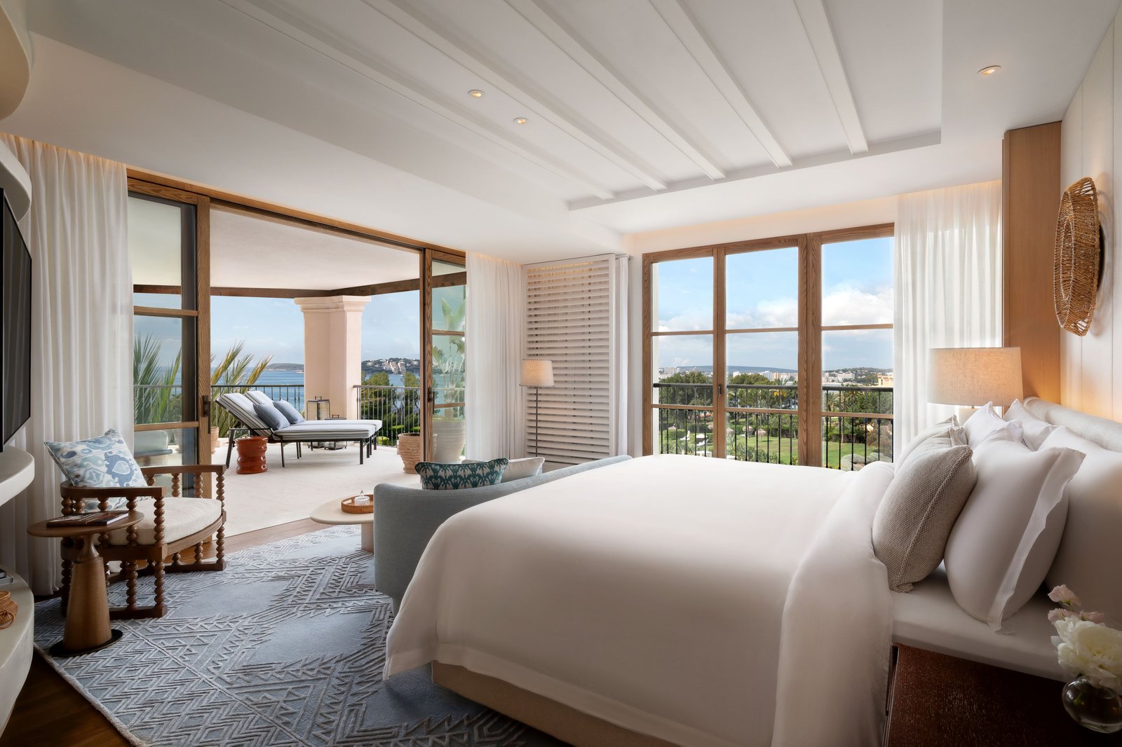 St Regis Mardavall Mallorca Resort, rooms