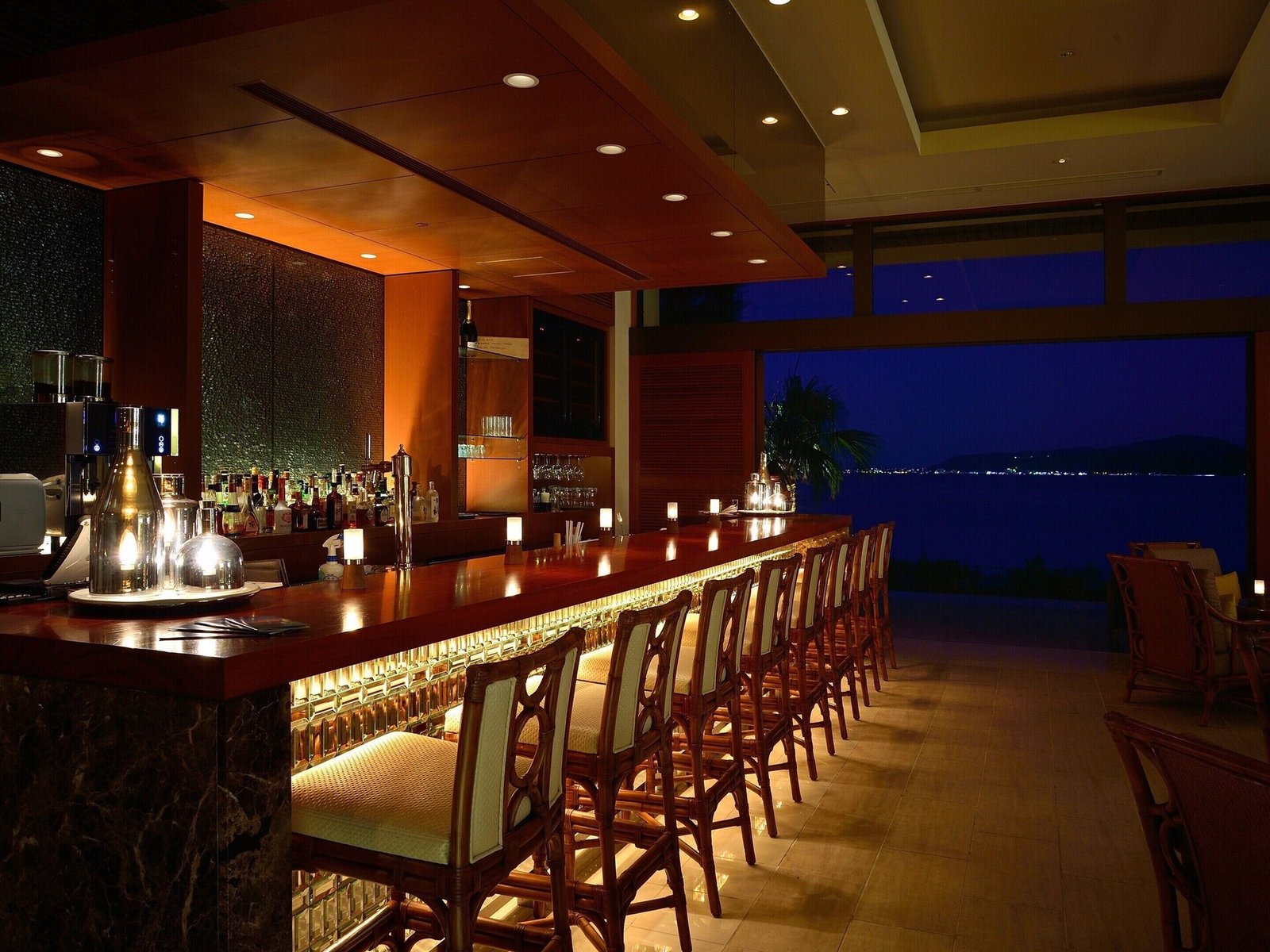 The Terrace Club at Busena, library lounge & bar