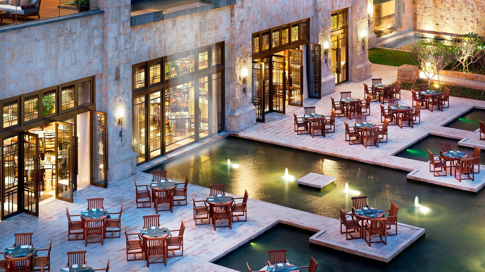 The St. Regis Sanya Yalong Bay Resort, eat & drink