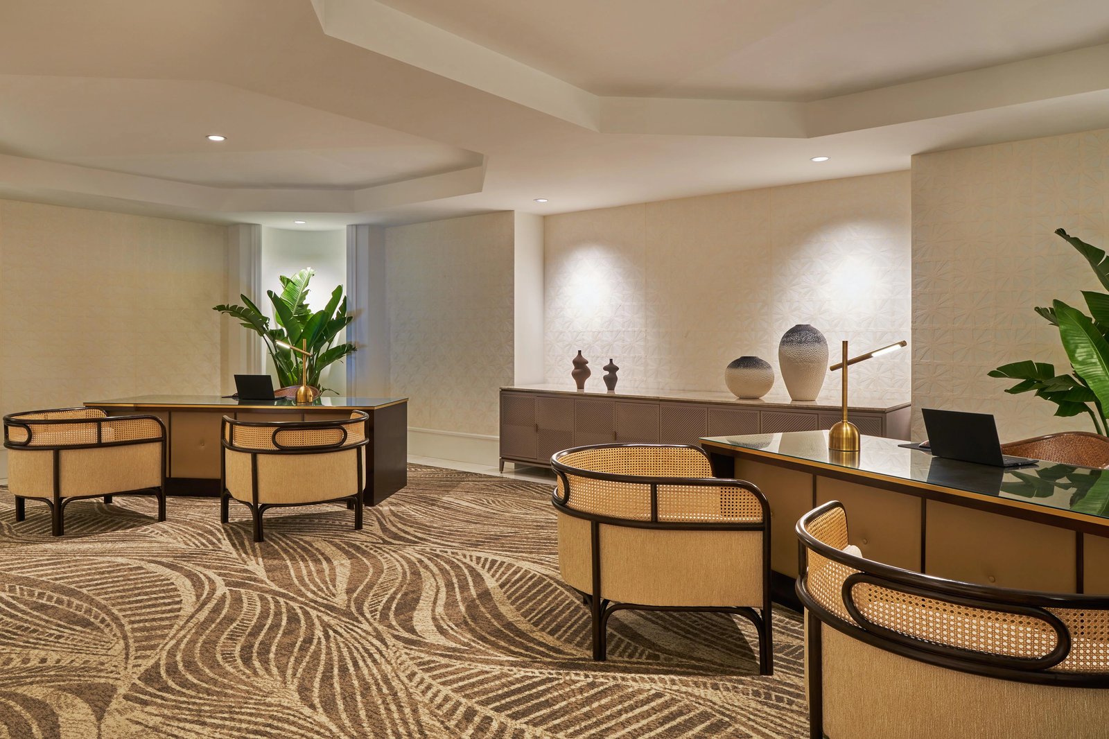 The St. Regis Bermuda Resort, vibe