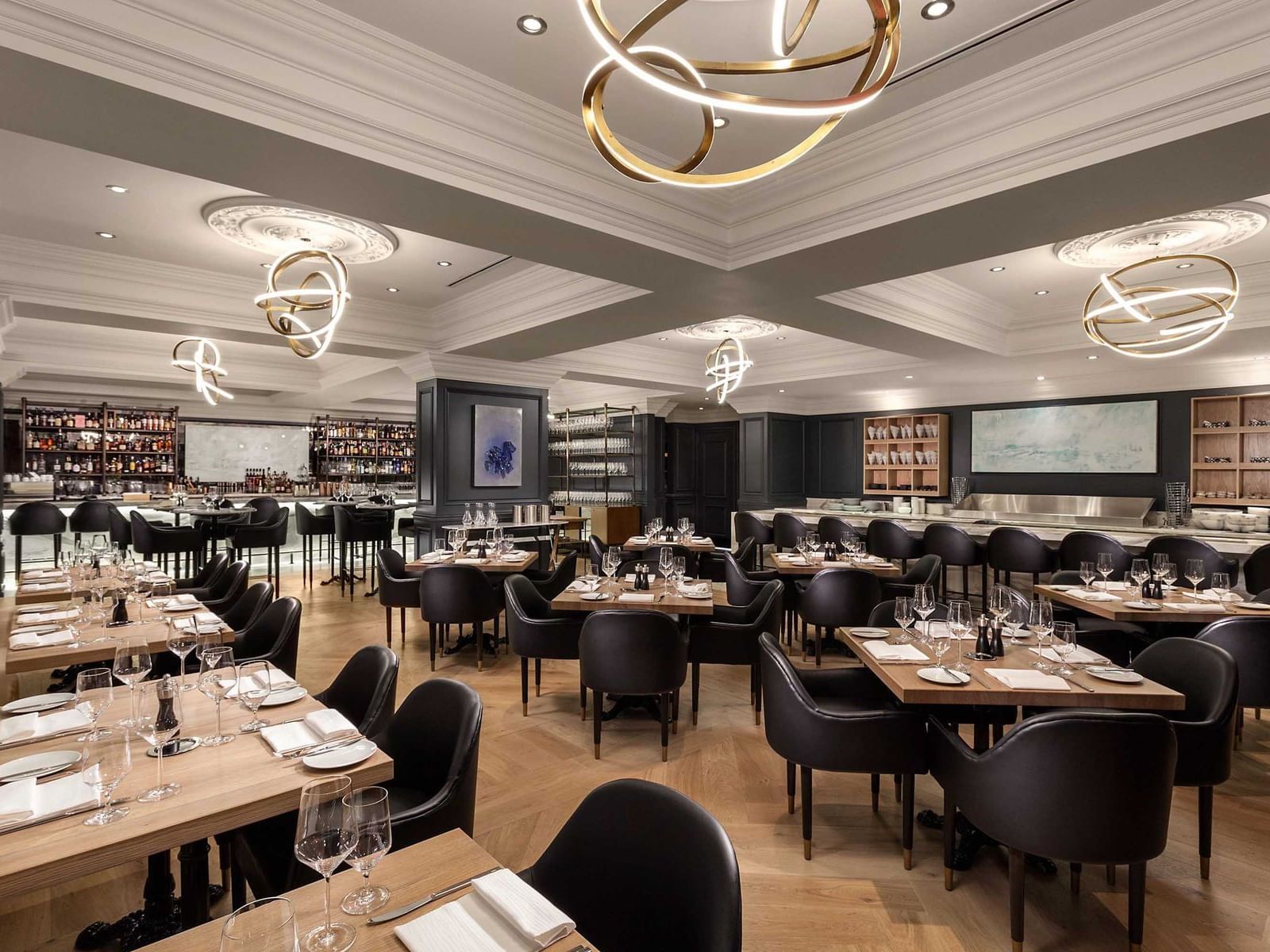 Sutton Place Hotel Vancouver, boulevard kitchen & oyster bar