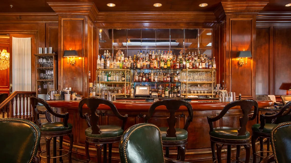 Sutton Place Hotel Vancouver, gerard lounge