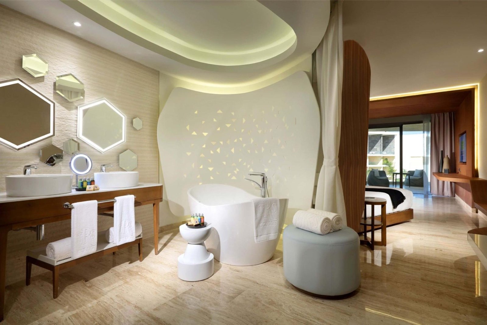 TRS Coral Hotel, rooms